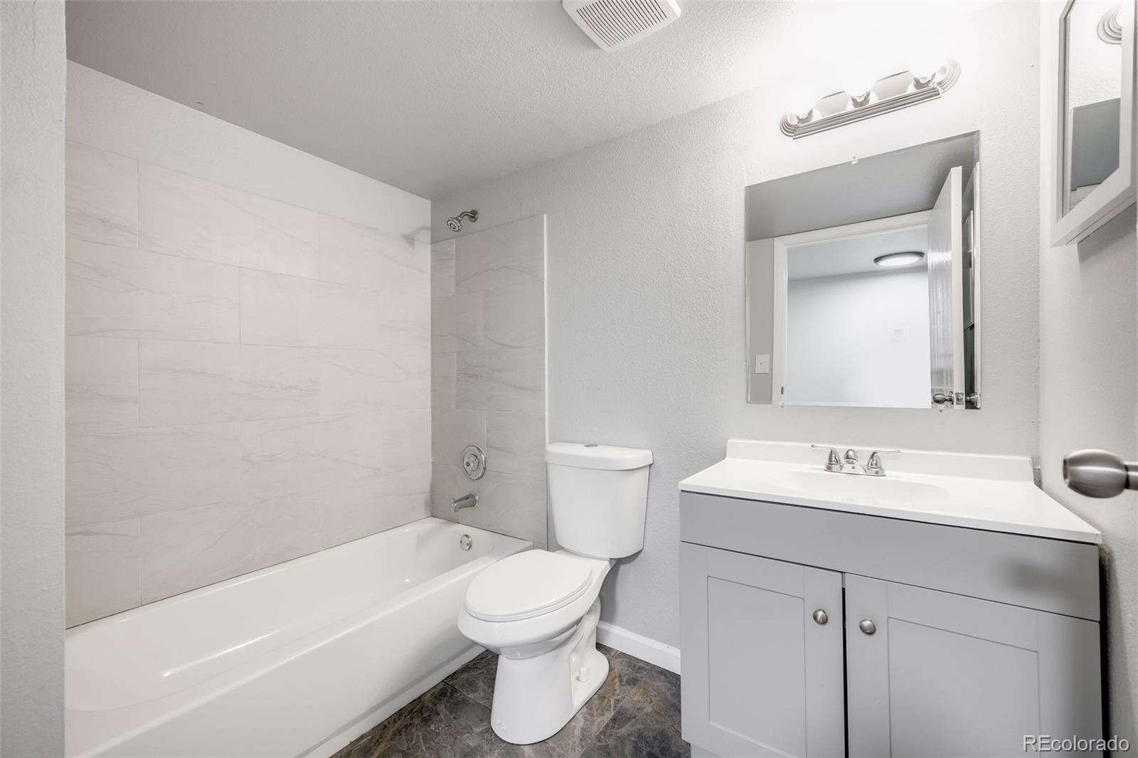 MLS Image #13 for 3100 s federal boulevard 112,denver, Colorado