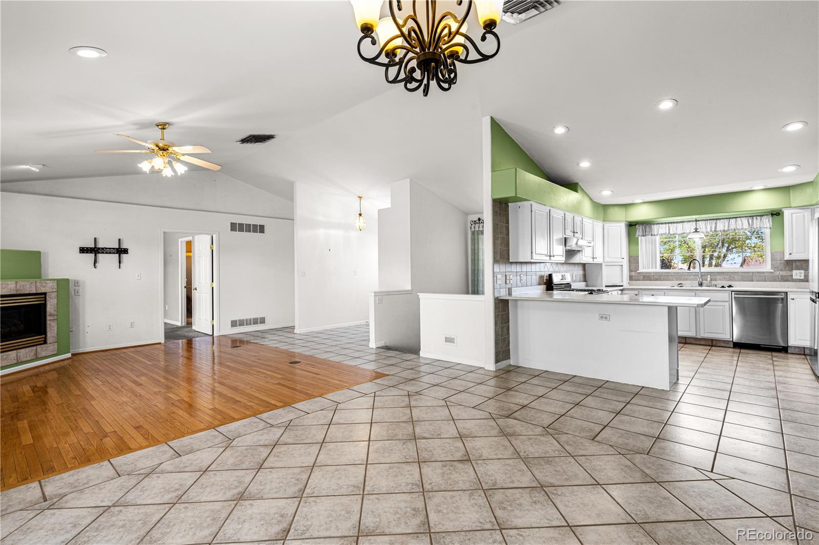 MLS Image #7 for 465 w palmer lake drive,pueblo, Colorado