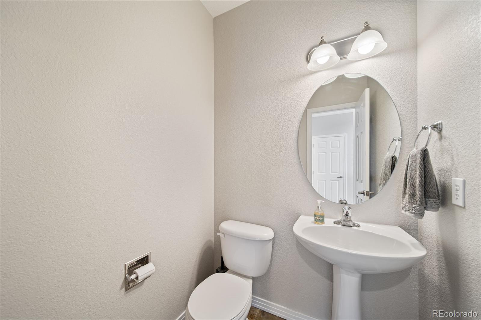 MLS Image #14 for 22227 e hinsdale avenue,aurora, Colorado