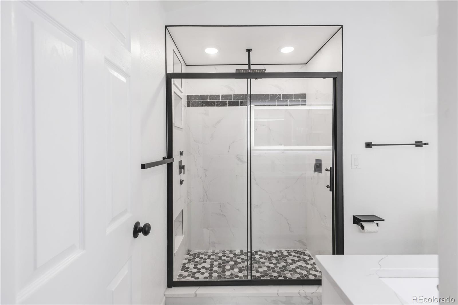 MLS Image #16 for 1249 s irving street,denver, Colorado