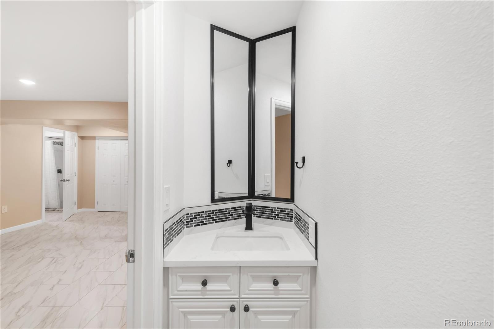 MLS Image #32 for 1249 s irving street,denver, Colorado
