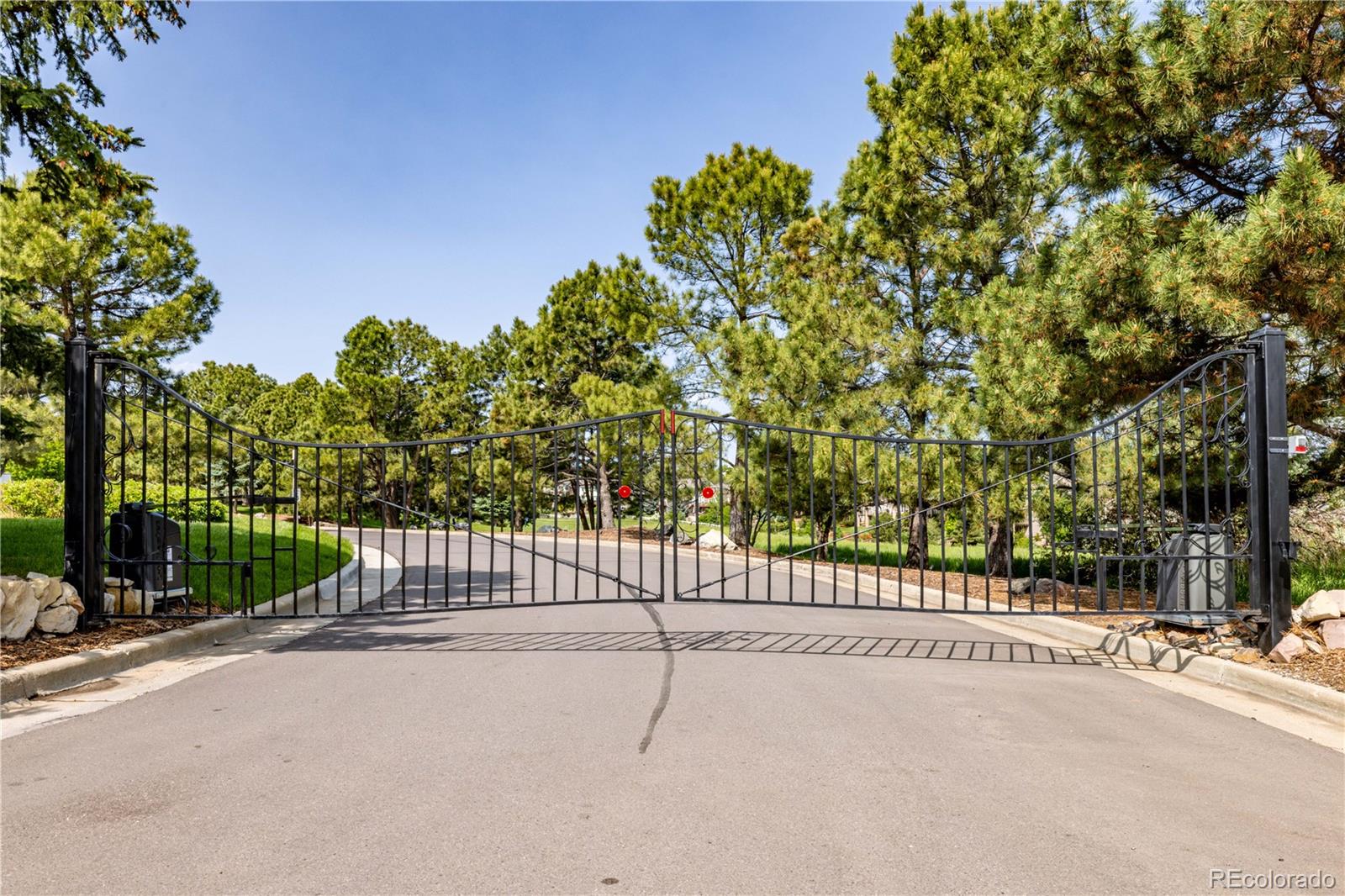 MLS Image #2 for 9  roder gate lane,castle pines, Colorado