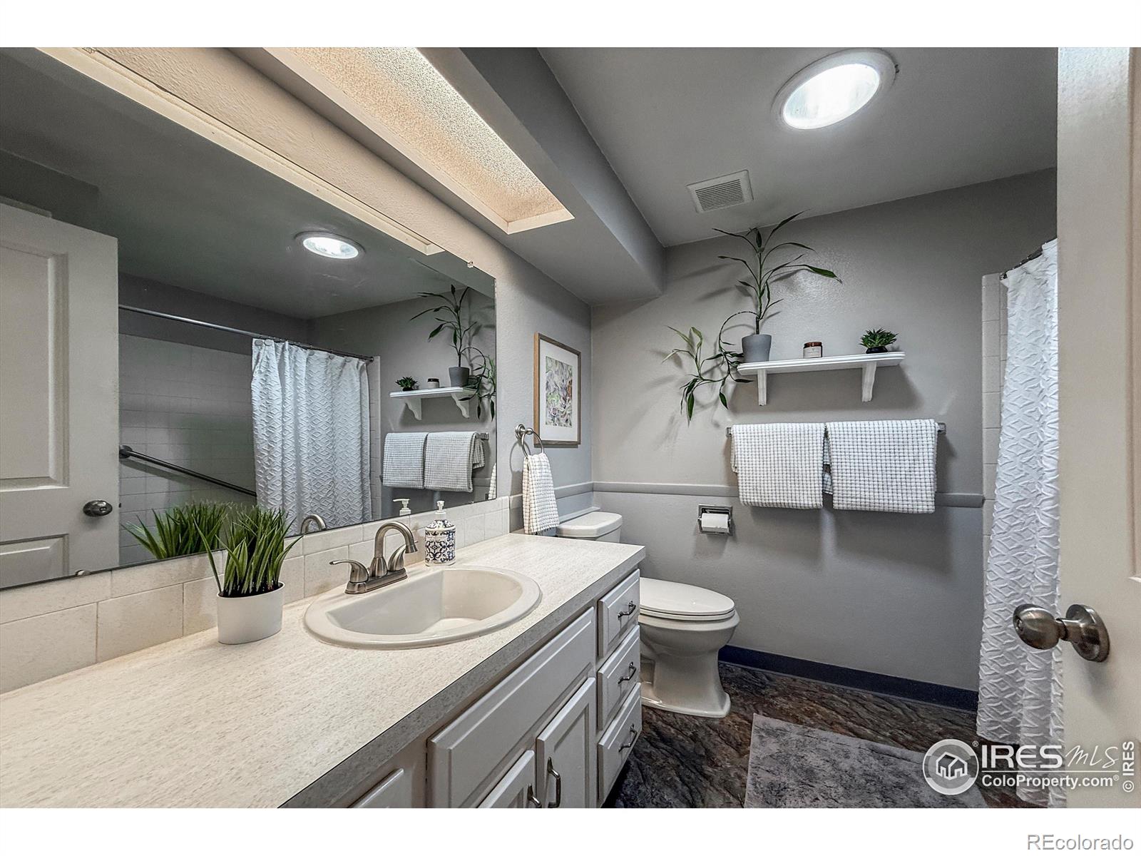 MLS Image #19 for 1005  cimmeron drive,loveland, Colorado