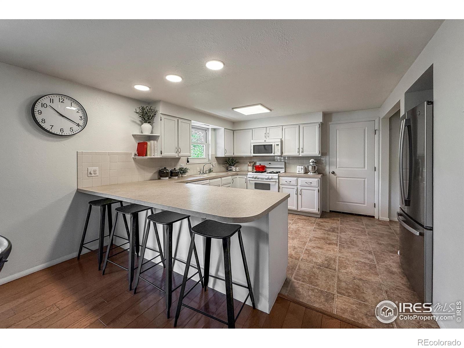 MLS Image #8 for 1005  cimmeron drive,loveland, Colorado