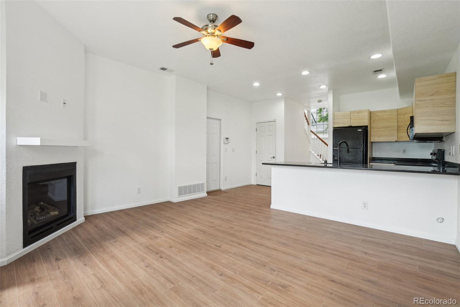 MLS Image #6 for 2253  coronado pkyn ,denver, Colorado