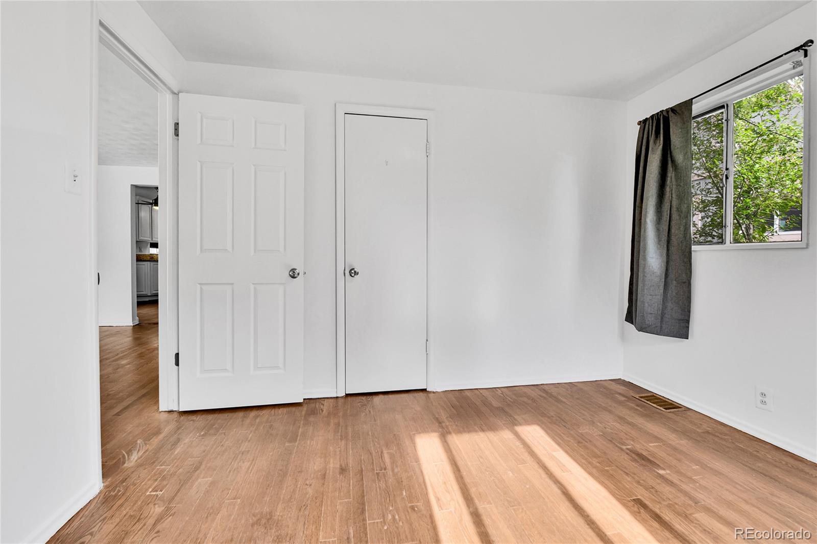 MLS Image #11 for 4155 s lipan street,englewood, Colorado