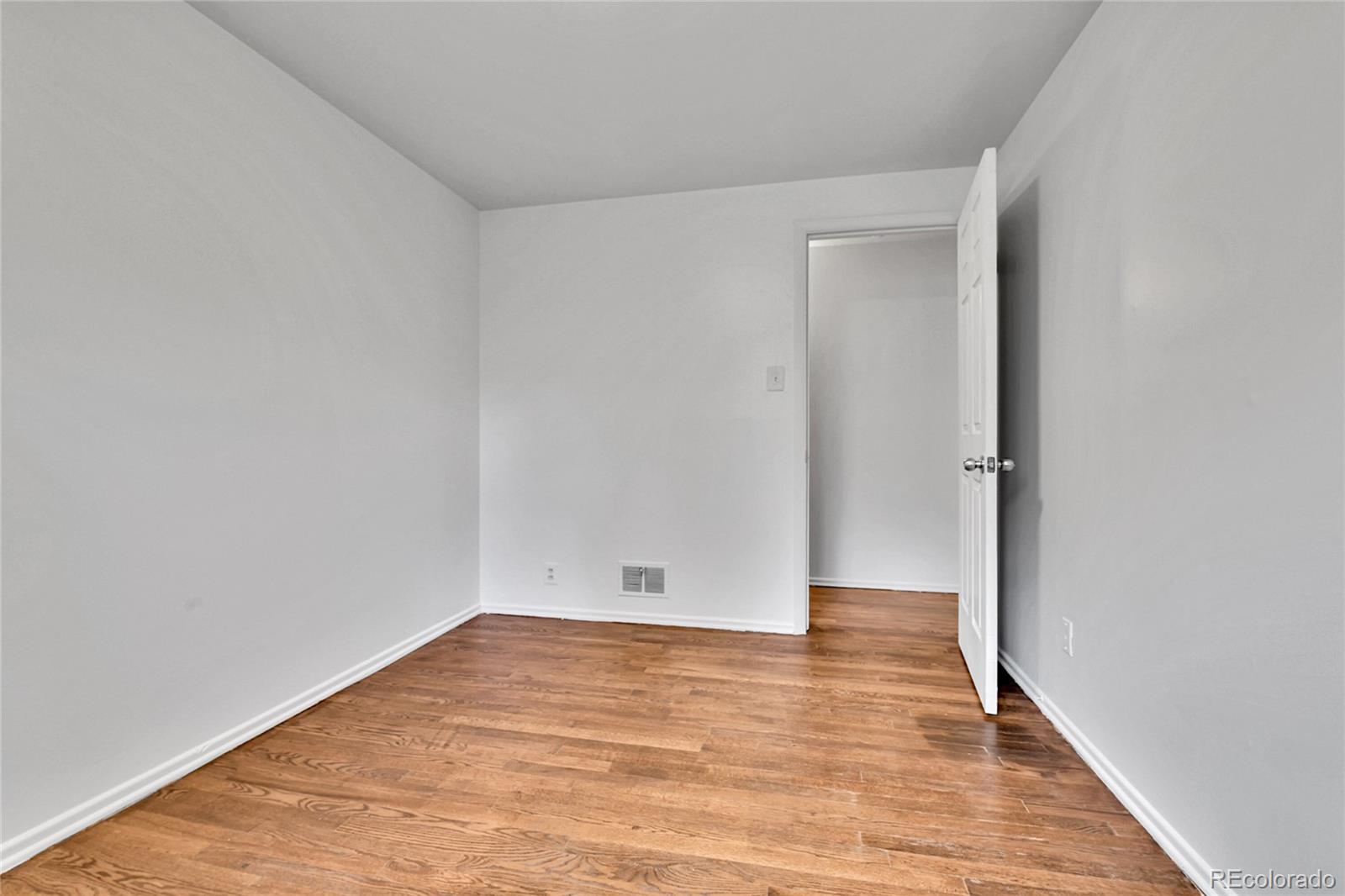 MLS Image #12 for 4155 s lipan street,englewood, Colorado