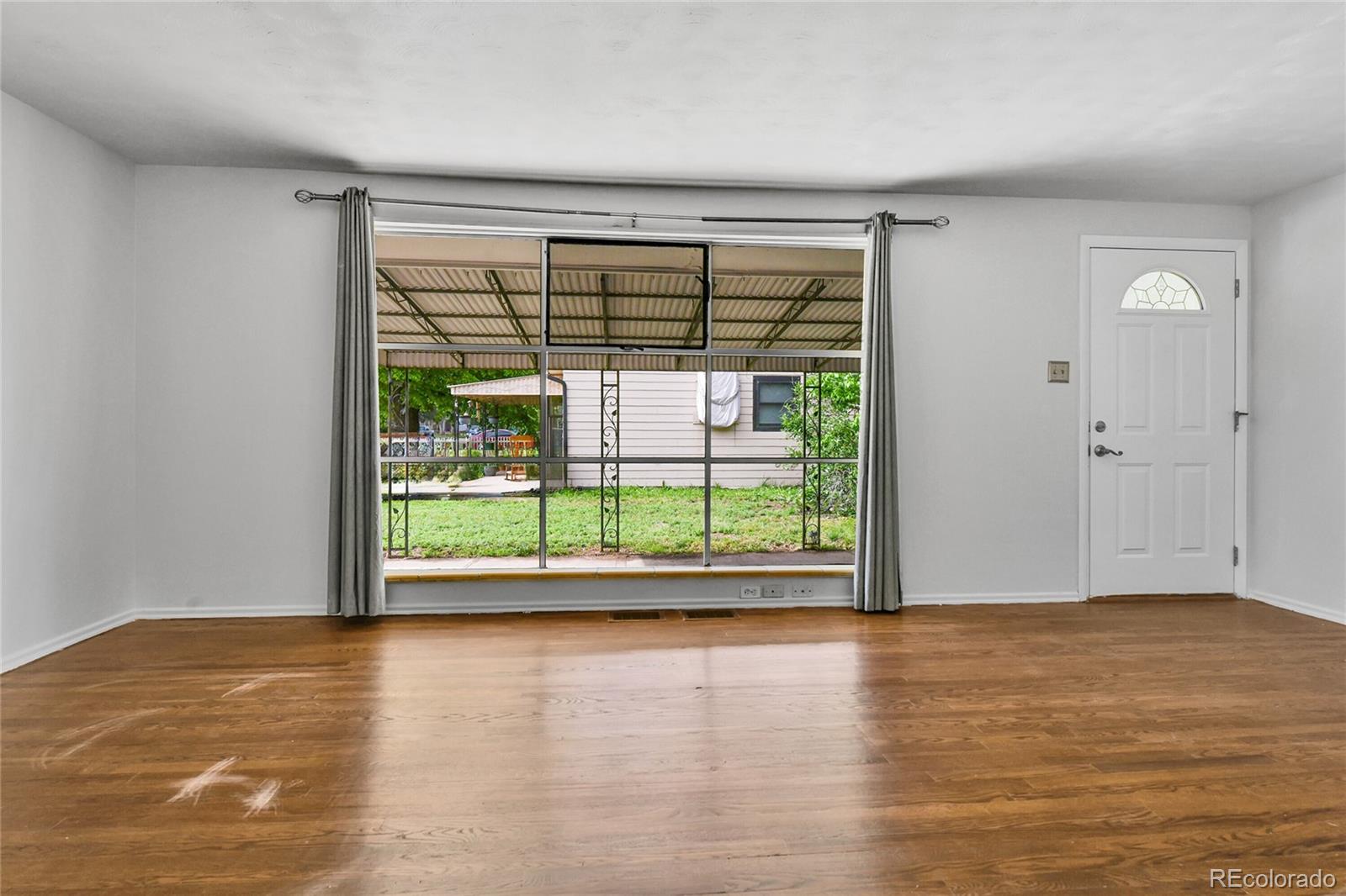 MLS Image #4 for 4155 s lipan street,englewood, Colorado