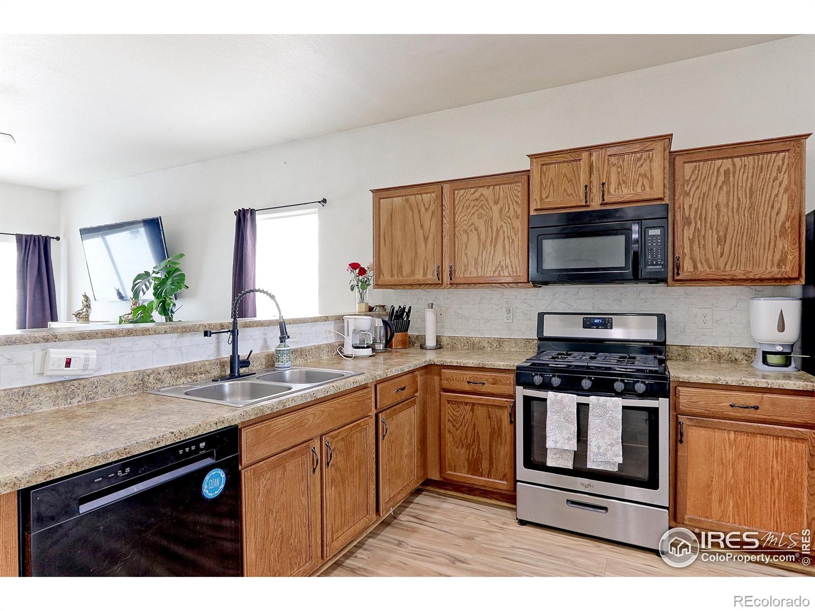 MLS Image #1 for 5681  legacy parkway,dacono, Colorado