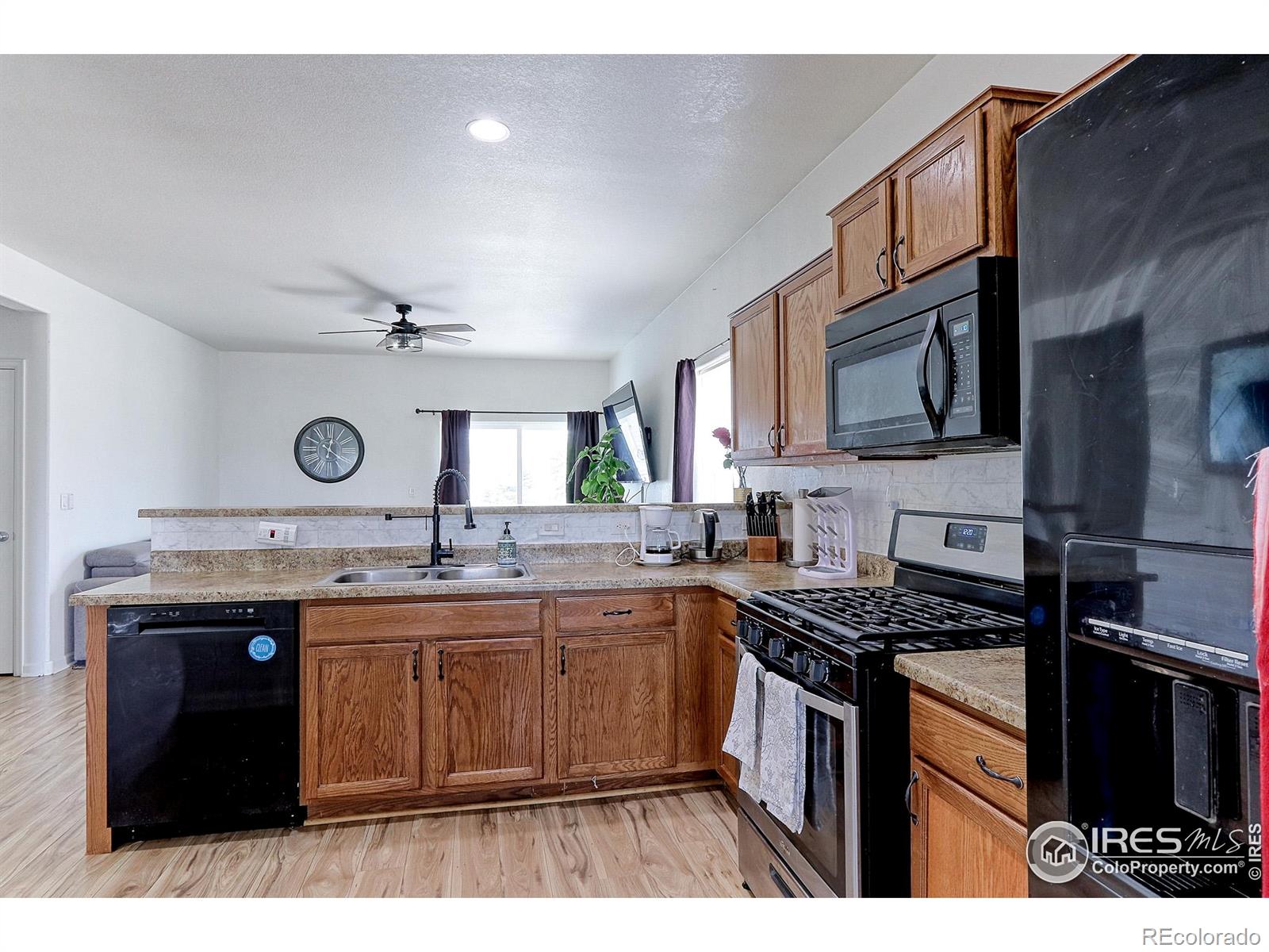 MLS Image #3 for 5681  legacy parkway,dacono, Colorado
