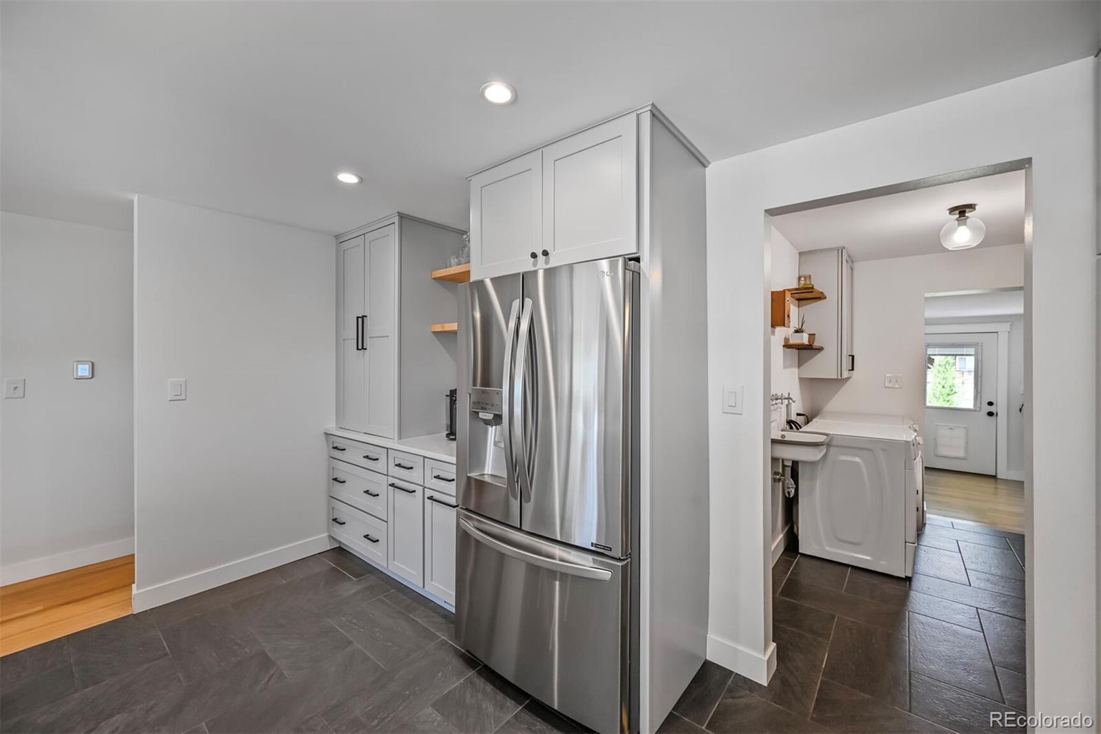 MLS Image #10 for 6987 e wyoming place,denver, Colorado