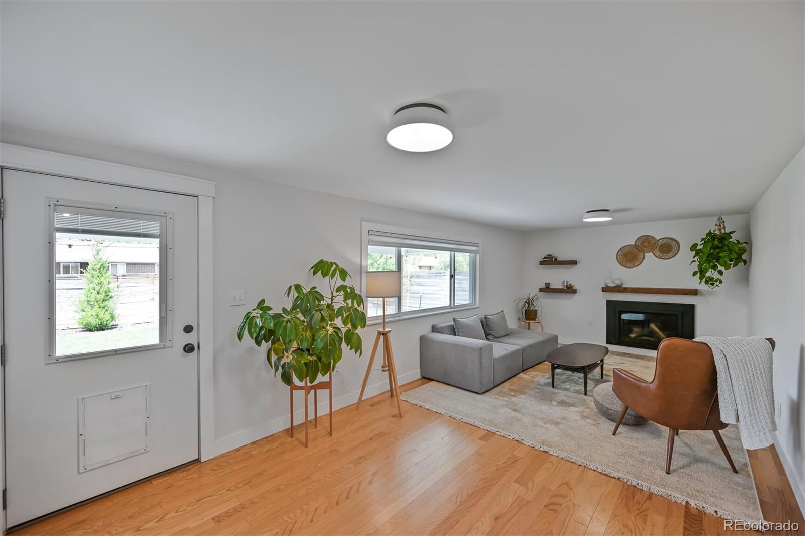 MLS Image #12 for 6987 e wyoming place,denver, Colorado