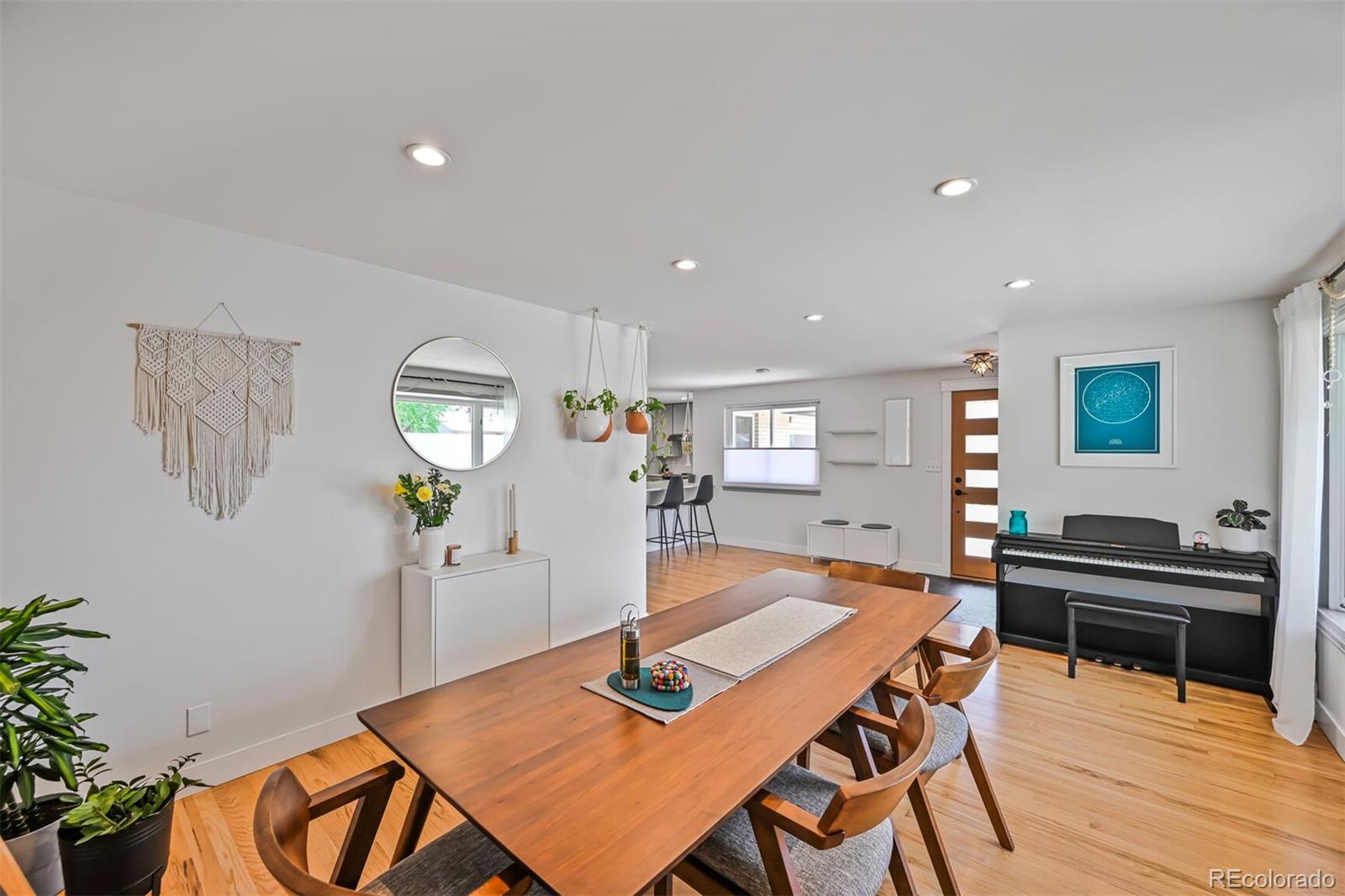 MLS Image #4 for 6987 e wyoming place,denver, Colorado
