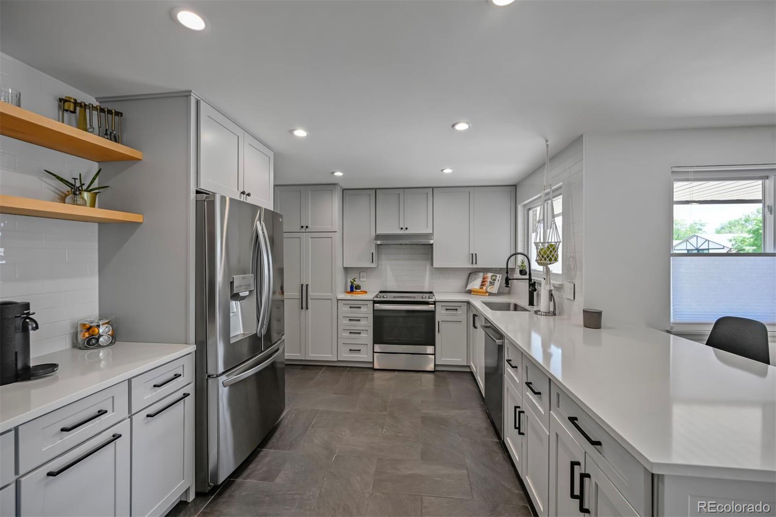 MLS Image #8 for 6987 e wyoming place,denver, Colorado