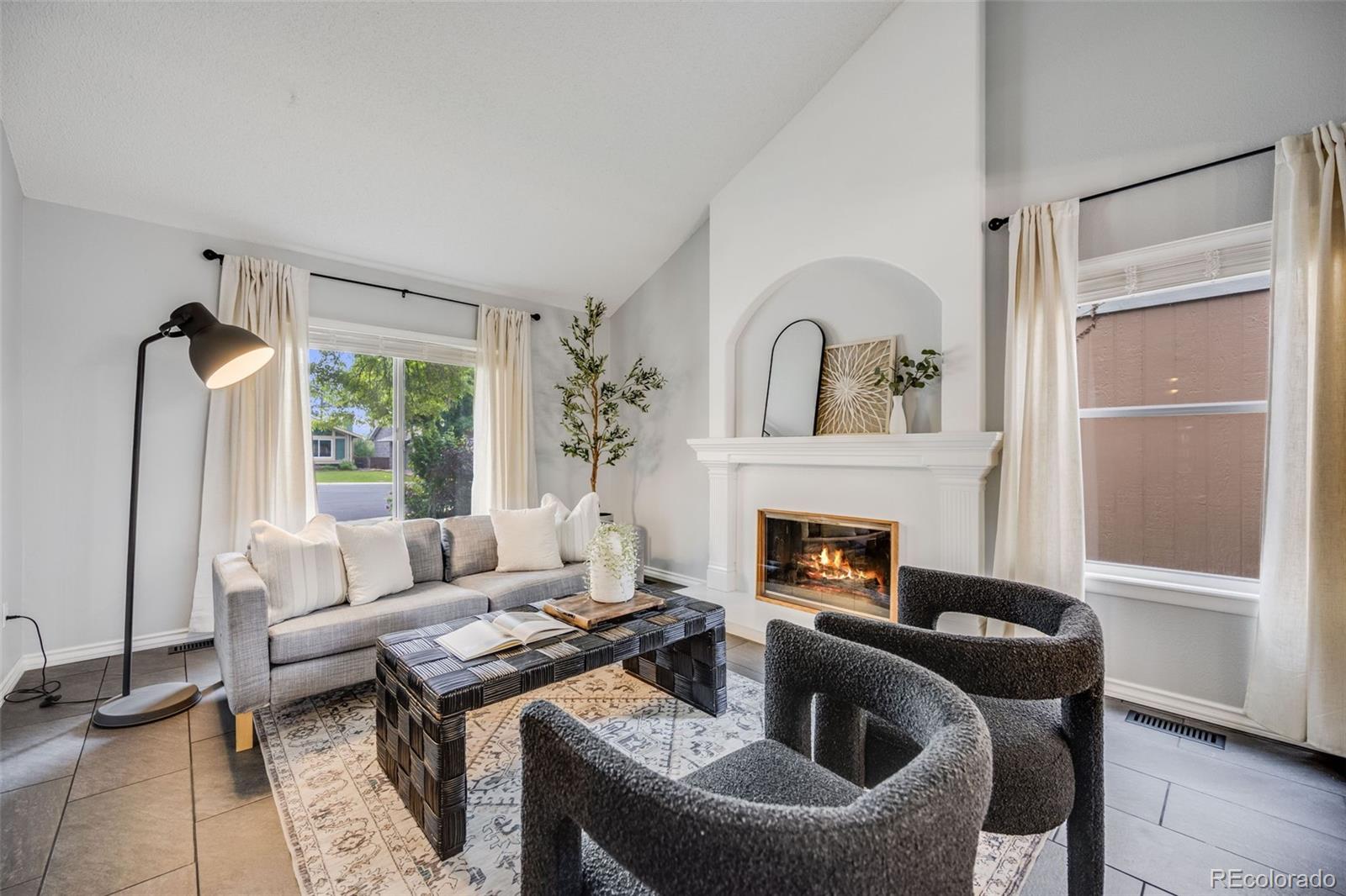 MLS Image #3 for 3889 s fraser street,aurora, Colorado