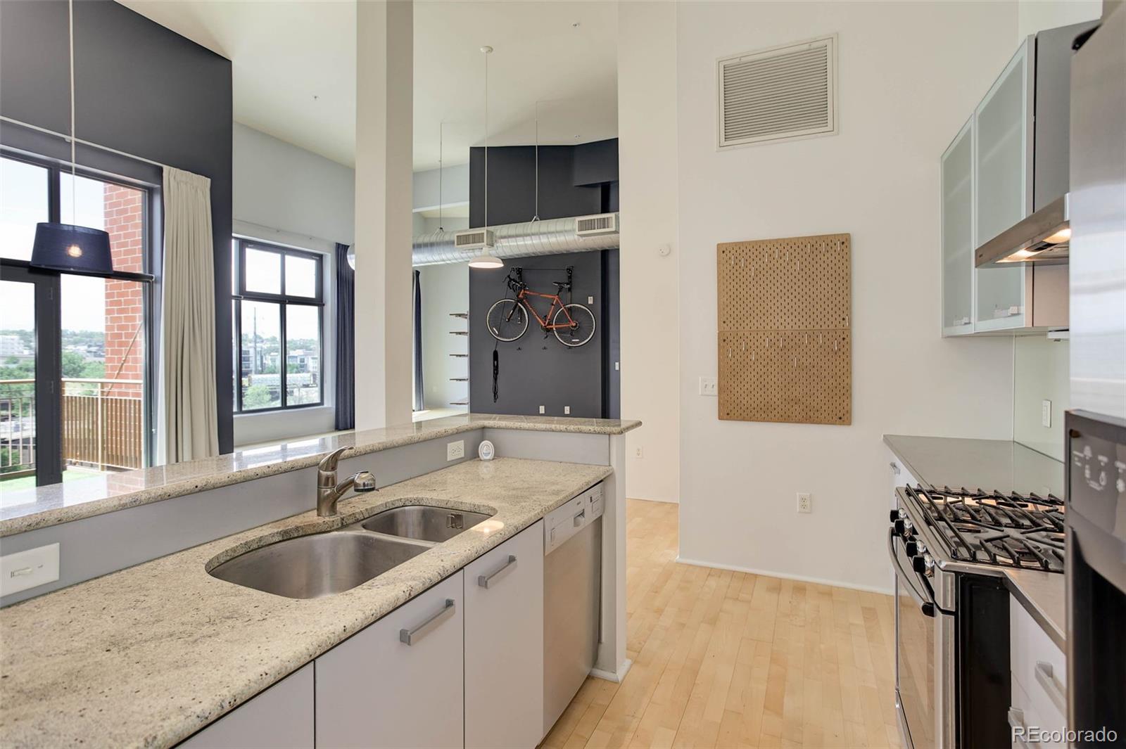 MLS Image #5 for 3100  huron street,denver, Colorado