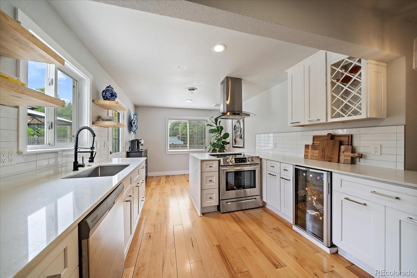 MLS Image #12 for 2865 s cherry way,denver, Colorado
