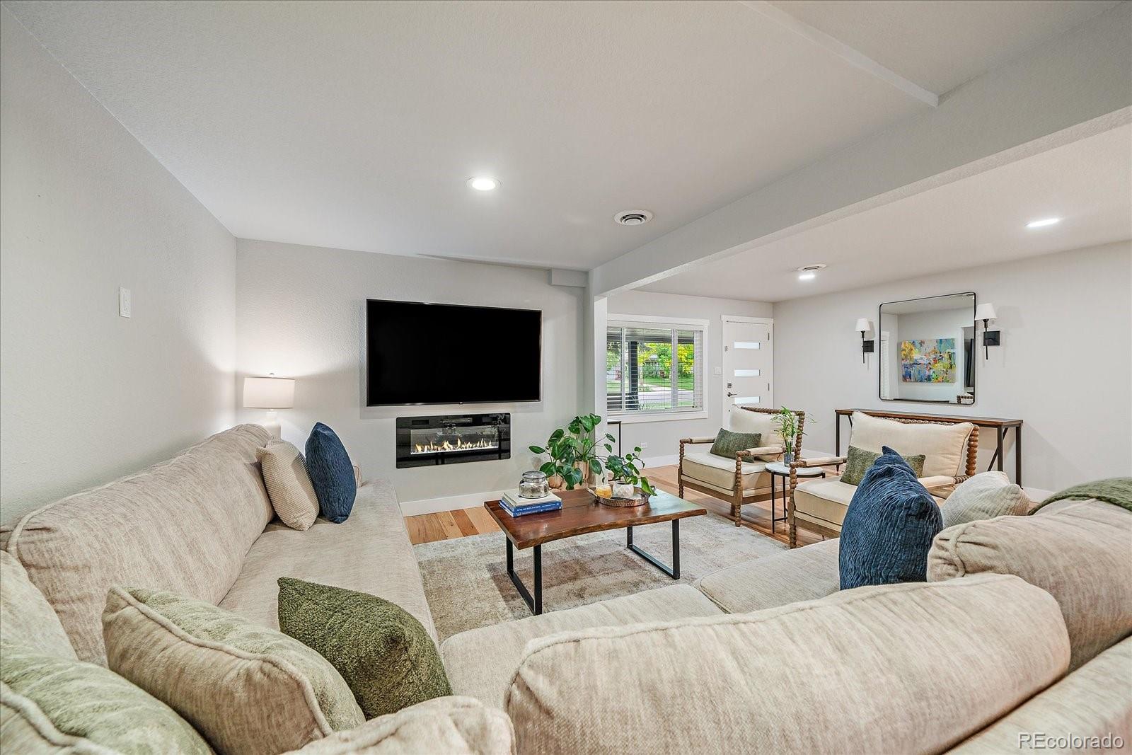 MLS Image #7 for 2865 s cherry way,denver, Colorado