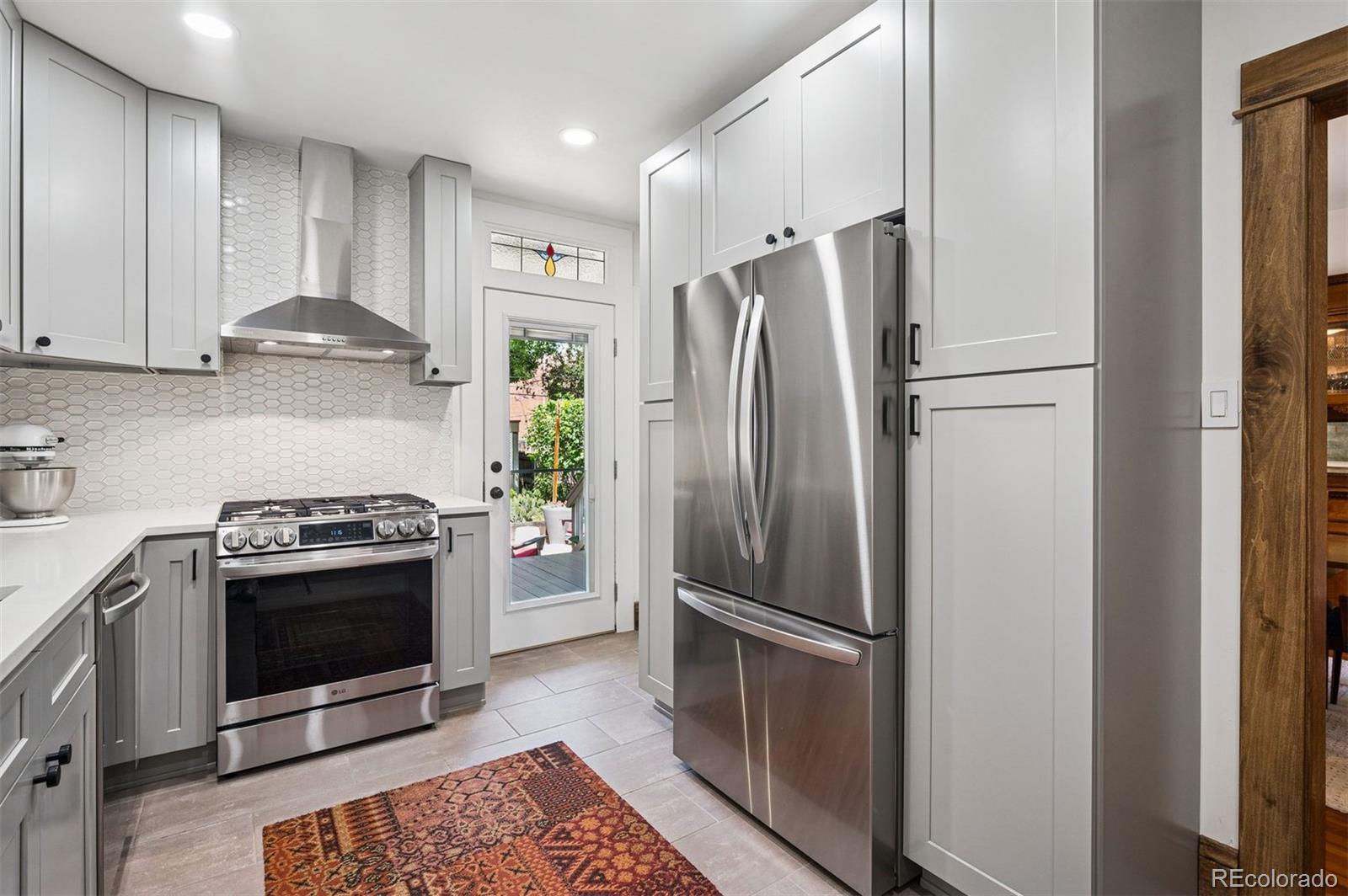 MLS Image #13 for 1007 n ogden street,denver, Colorado