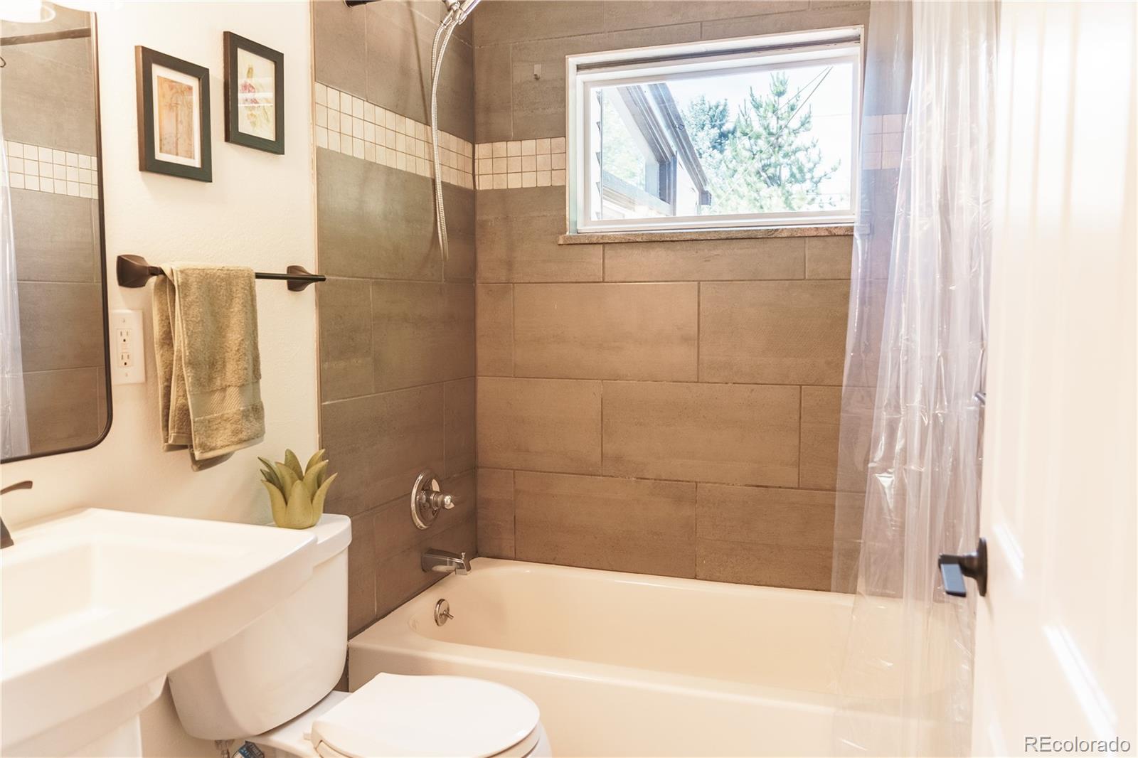 MLS Image #7 for 2294 w parkhill avenue,littleton, Colorado