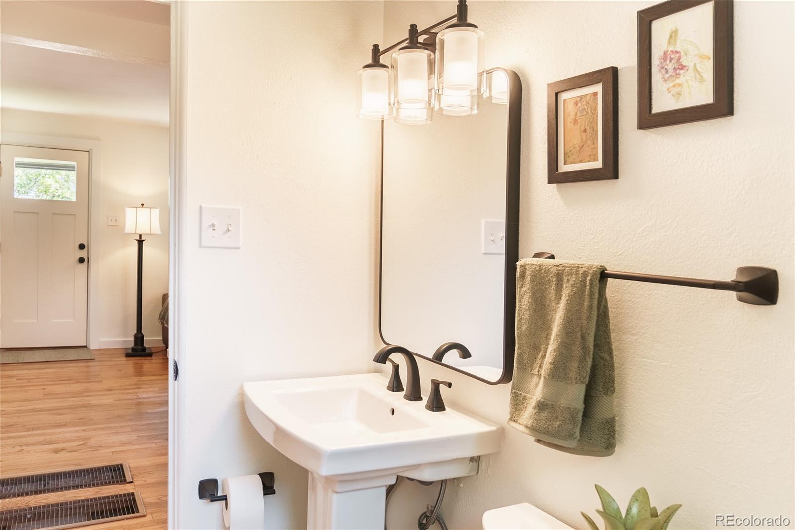 MLS Image #8 for 2294 w parkhill avenue,littleton, Colorado