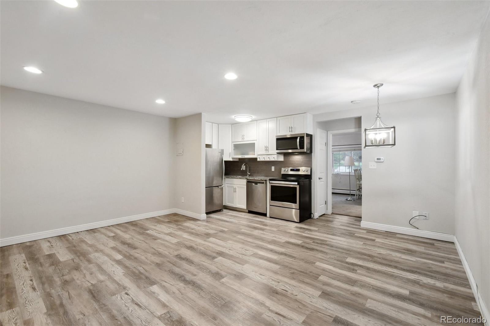 MLS Image #5 for 5875 e iliff avenue,denver, Colorado