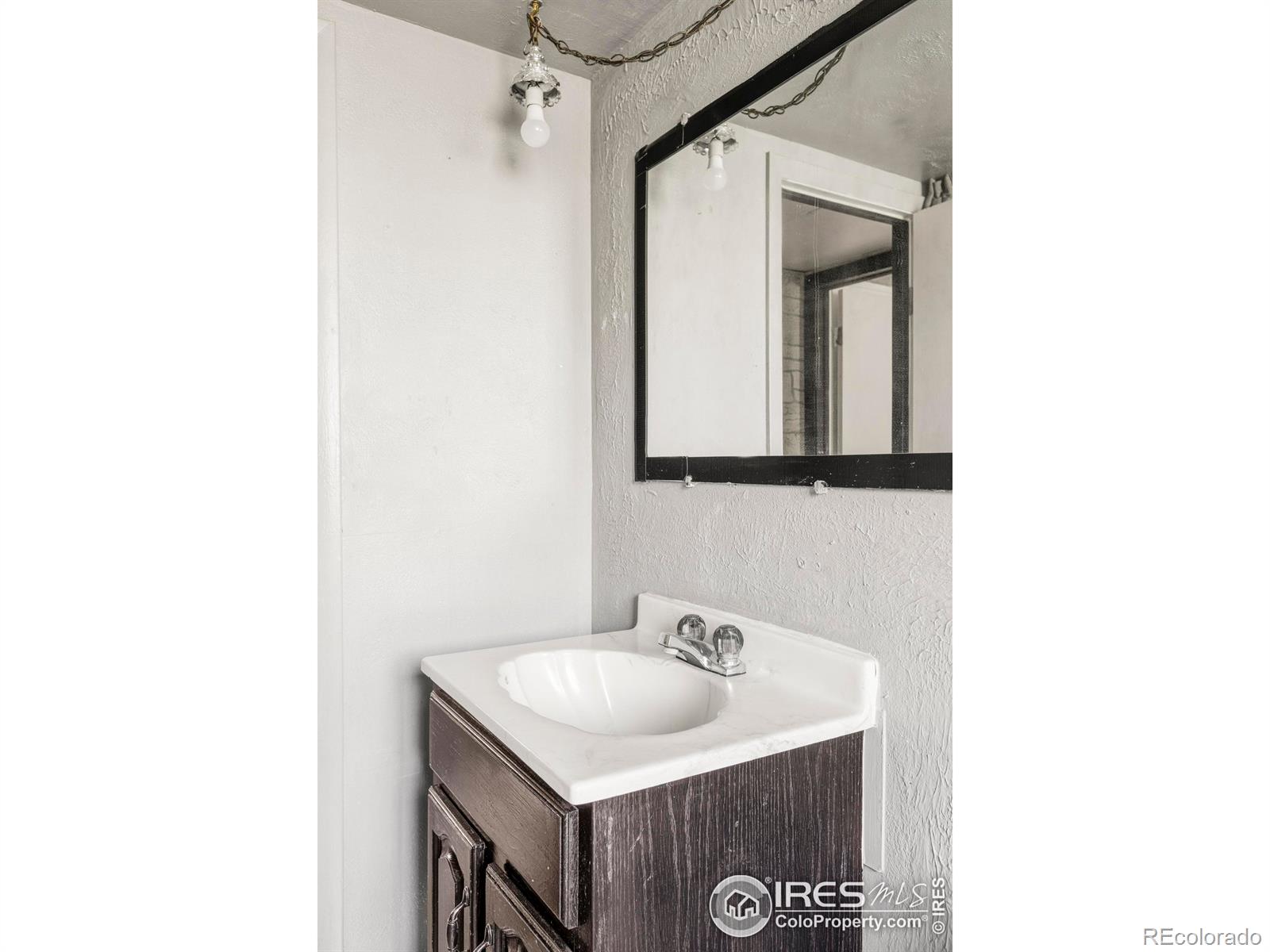 MLS Image #18 for 8125  downing street,denver, Colorado