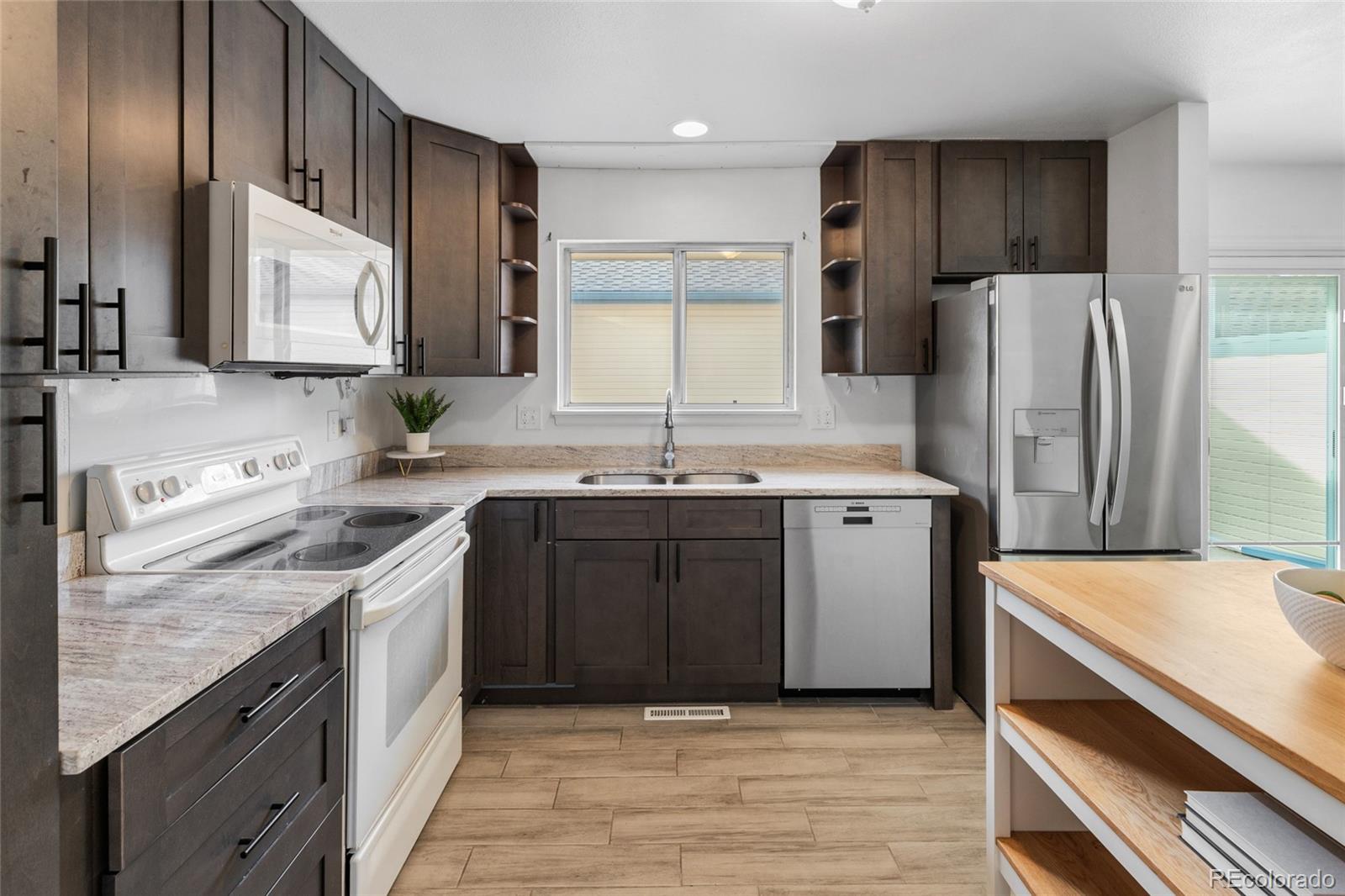 MLS Image #9 for 7068 e briarwood drive,centennial, Colorado