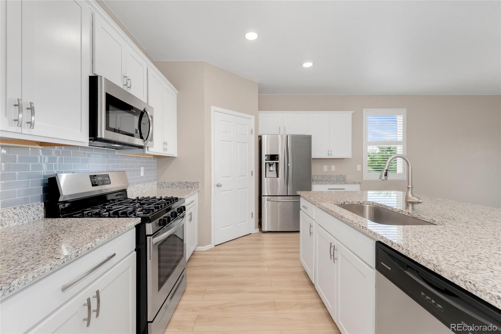 MLS Image #14 for 15525  quince circle,thornton, Colorado