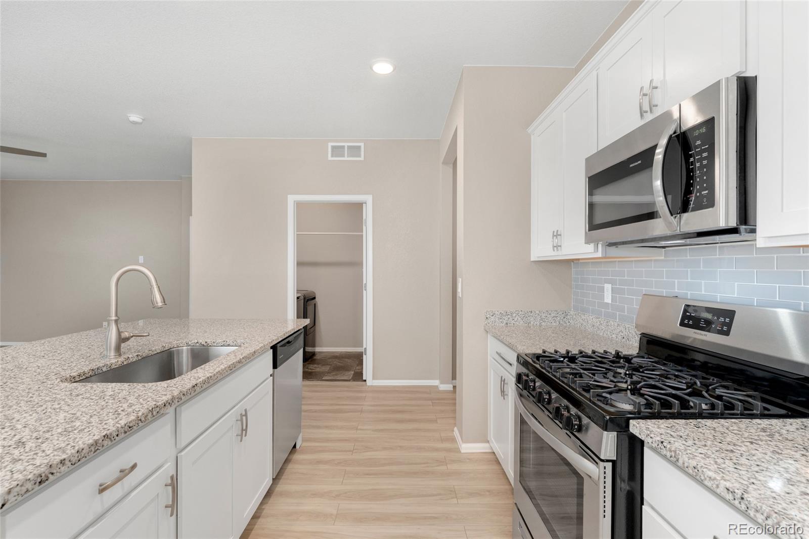 MLS Image #15 for 15525  quince circle,thornton, Colorado