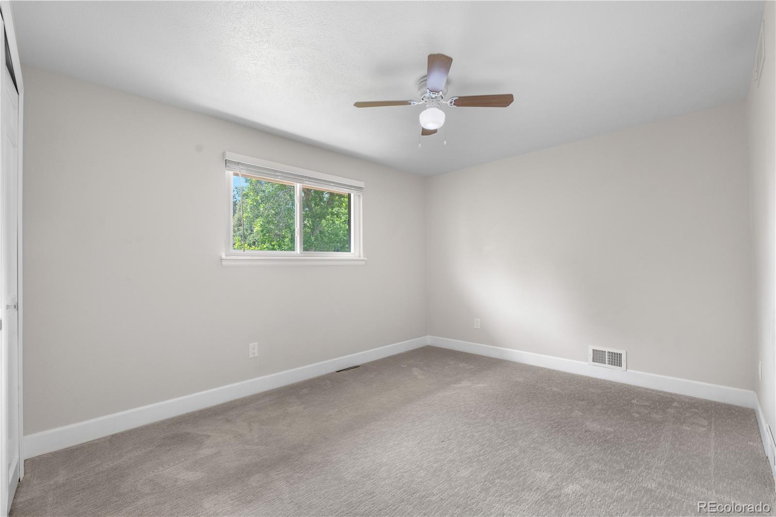 MLS Image #13 for 10724 e maplewood place,englewood, Colorado