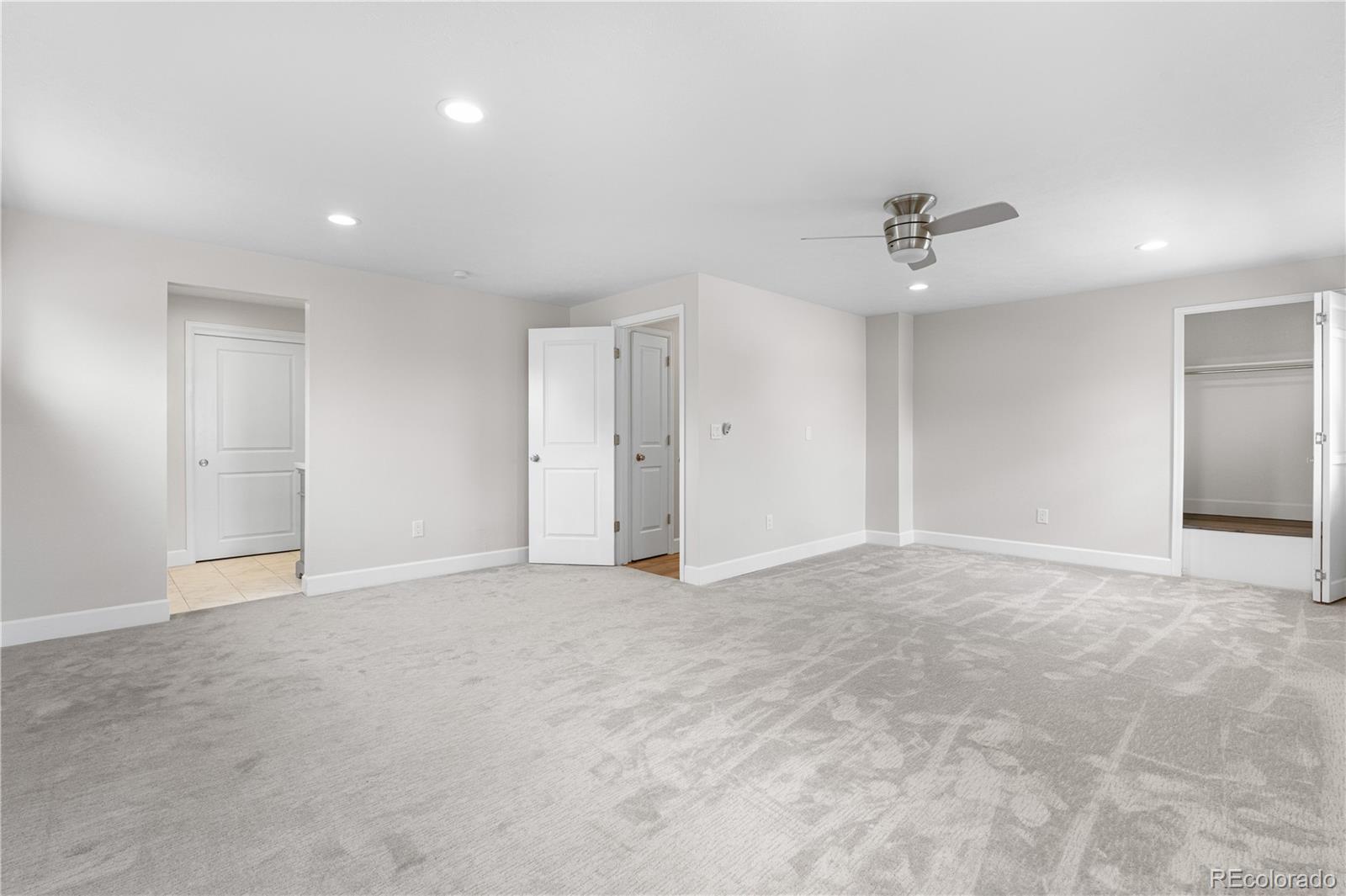 MLS Image #16 for 10724 e maplewood place,englewood, Colorado