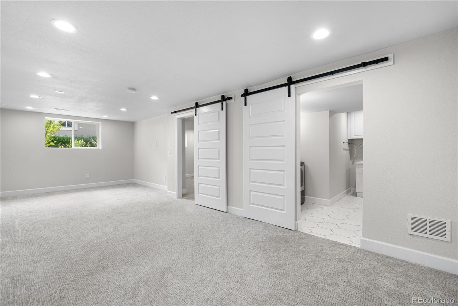 MLS Image #21 for 10724 e maplewood place,englewood, Colorado