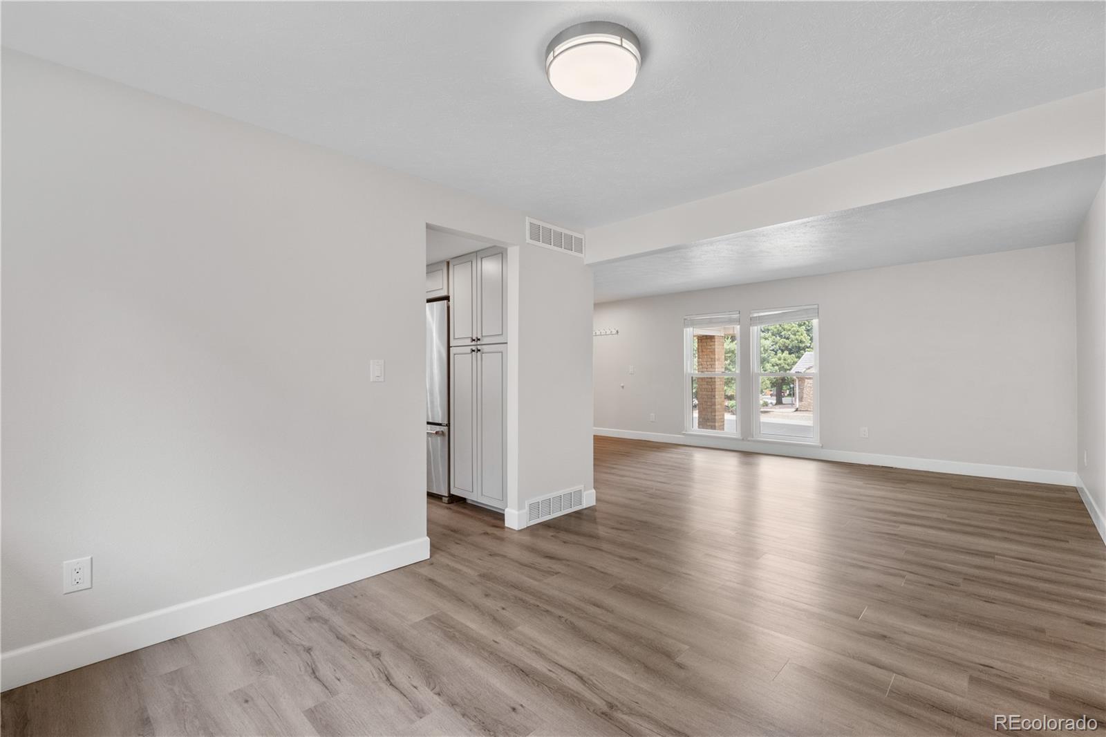 MLS Image #4 for 10724 e maplewood place,englewood, Colorado
