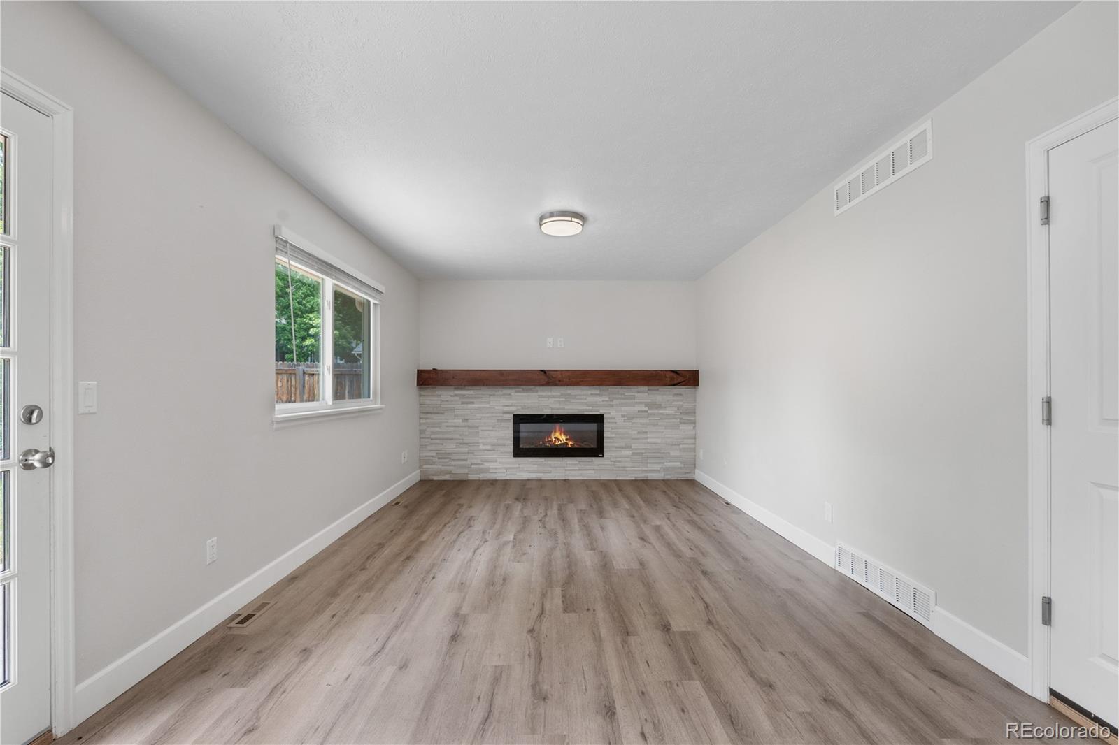 MLS Image #8 for 10724 e maplewood place,englewood, Colorado