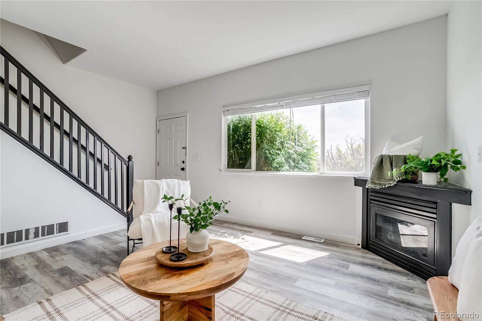 MLS Image #15 for 2642  devonshire court,denver, Colorado