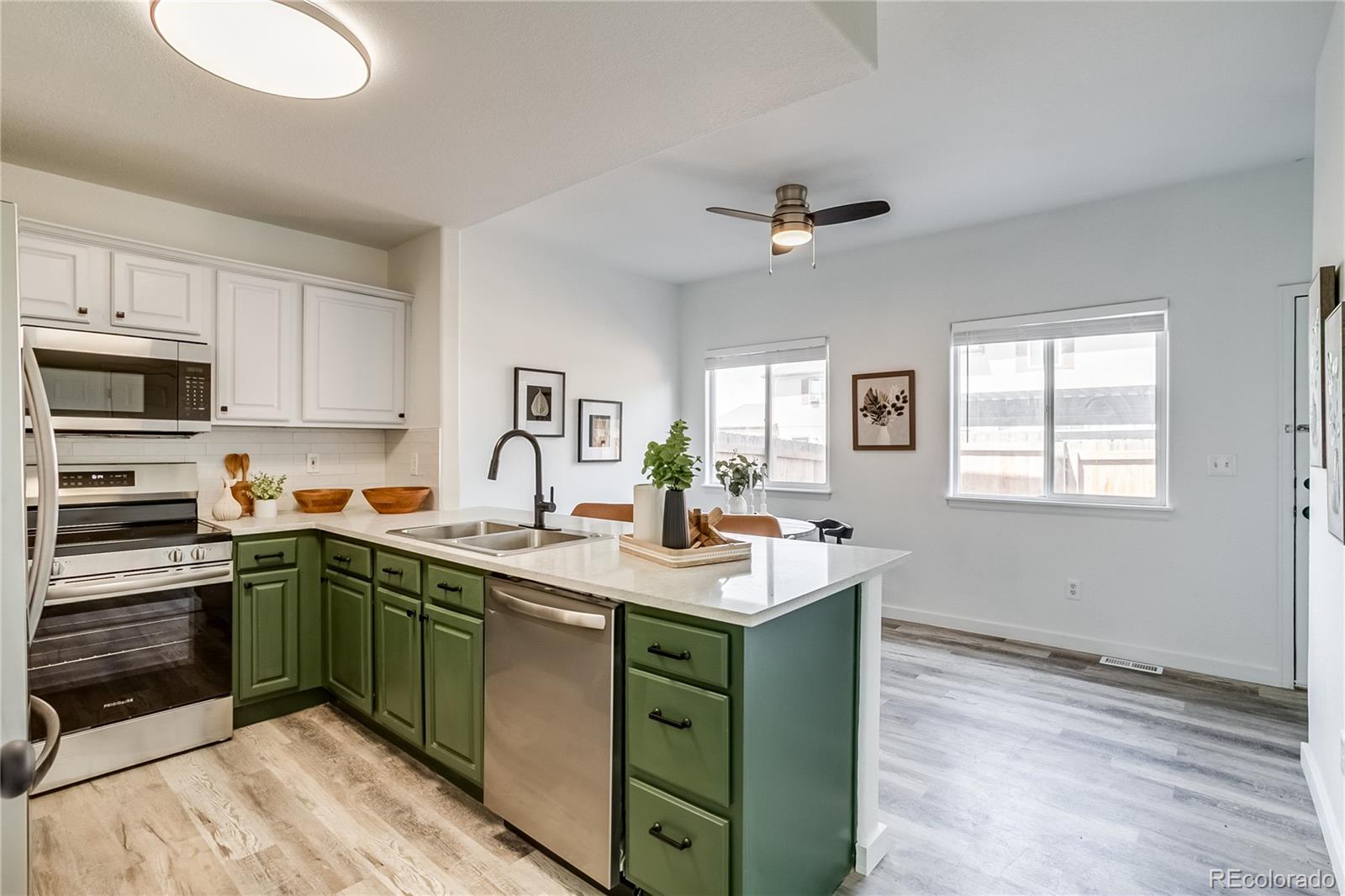 MLS Image #4 for 2642  devonshire court,denver, Colorado