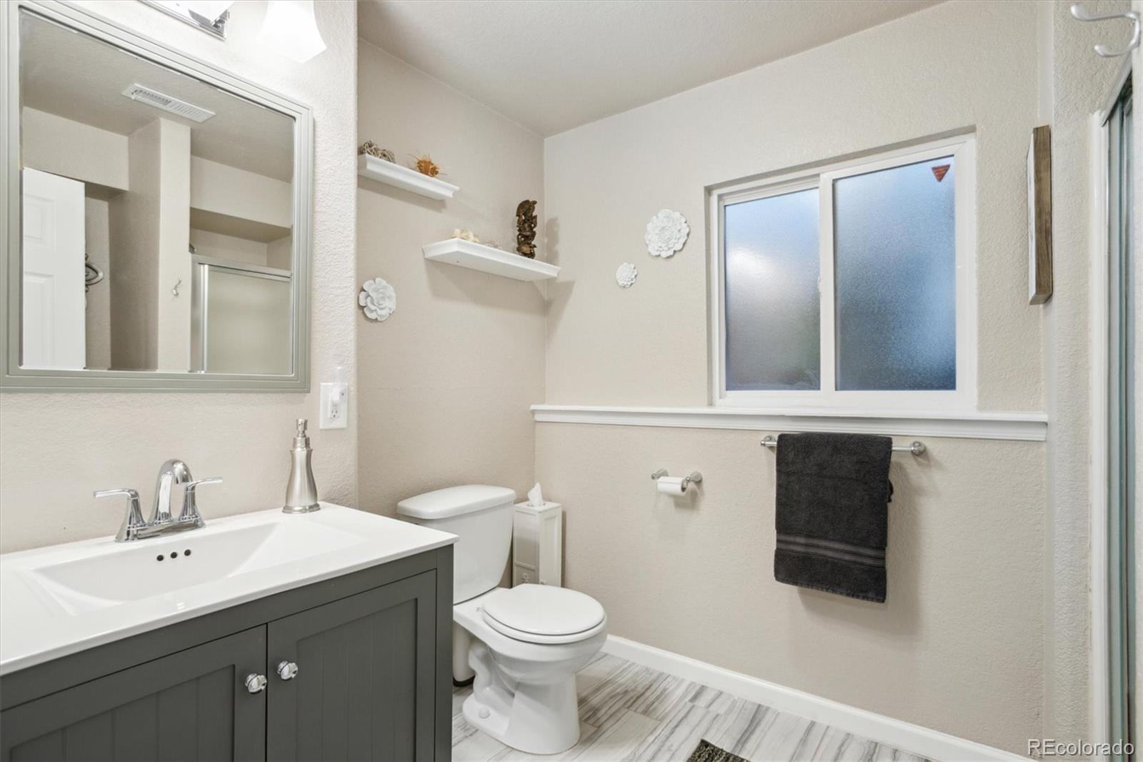 MLS Image #14 for 18601 e louisiana avenue,aurora, Colorado