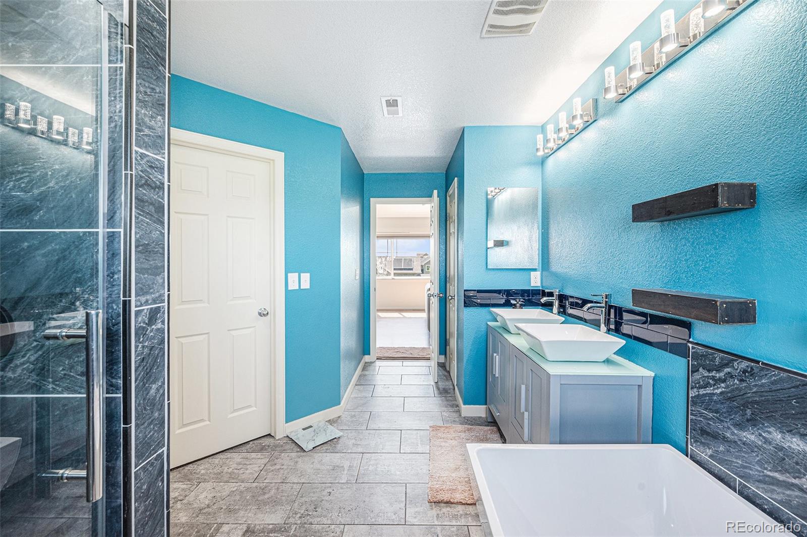 MLS Image #15 for 6147 n flanders street,aurora, Colorado