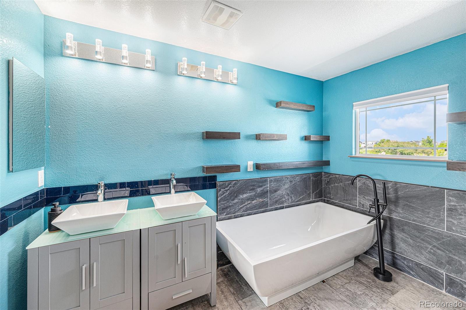 MLS Image #16 for 6147 n flanders street,aurora, Colorado