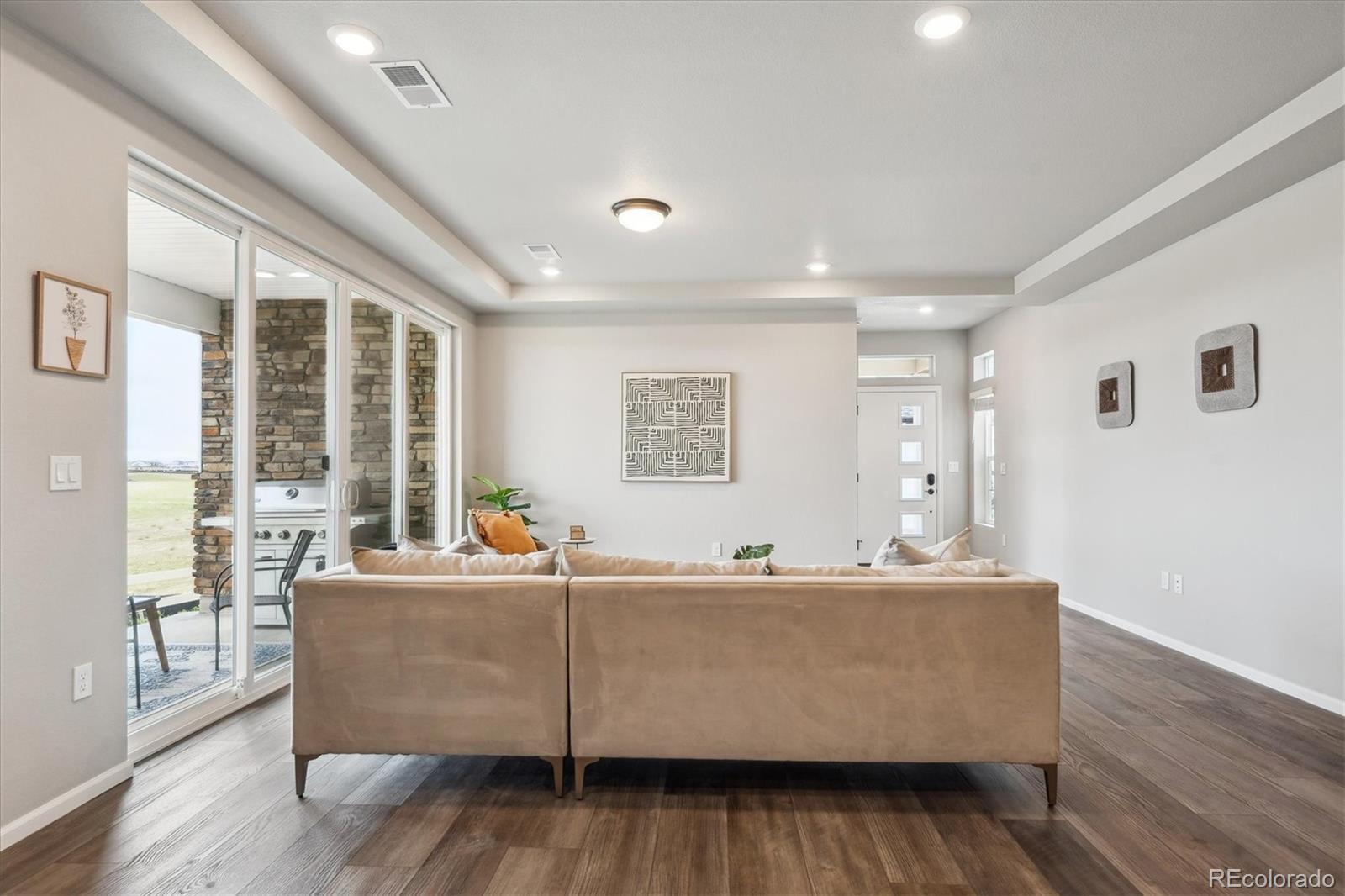 MLS Image #3 for 5142 n quemoy court,aurora, Colorado