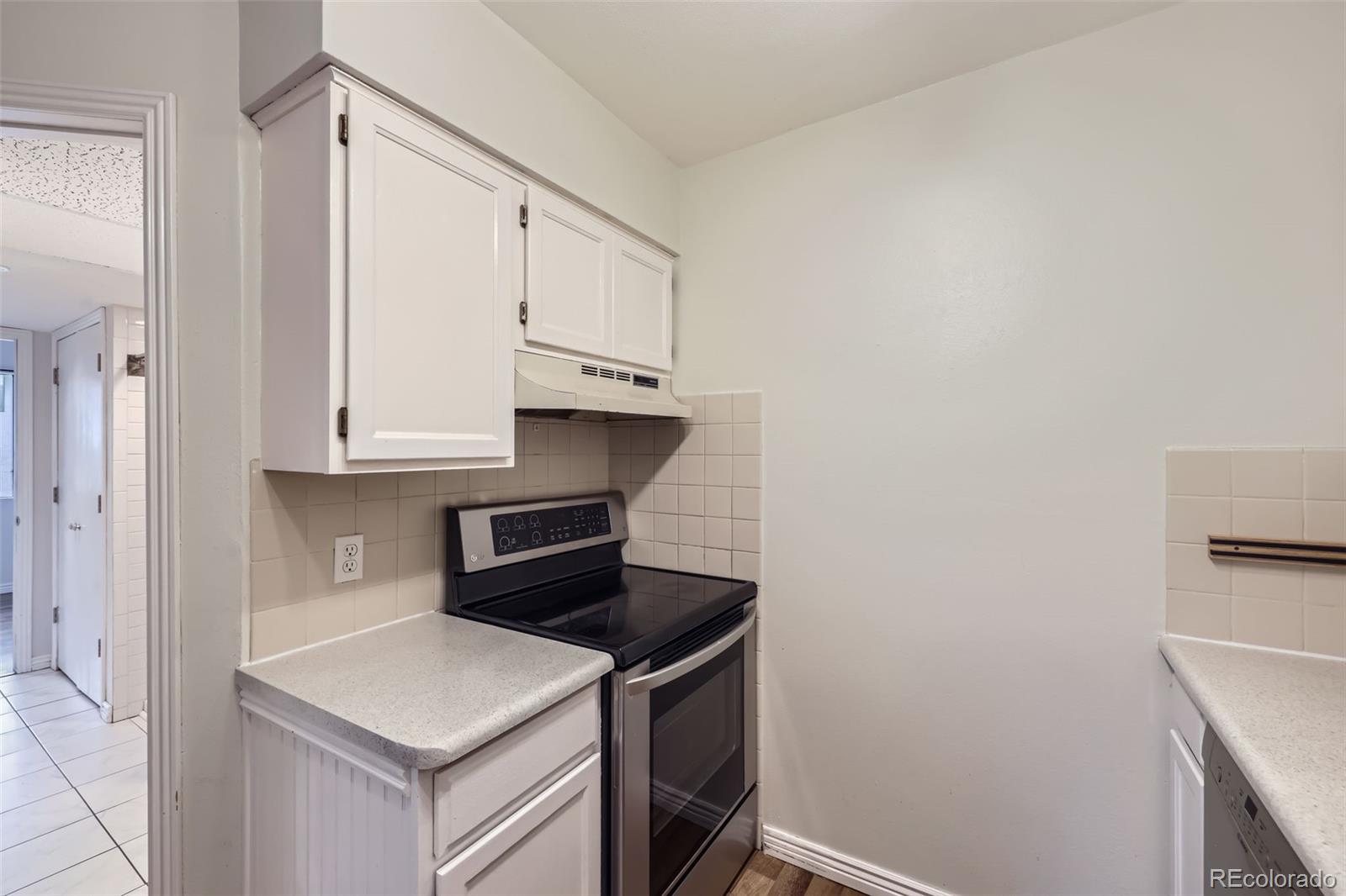 MLS Image #7 for 1830  newland court,lakewood, Colorado