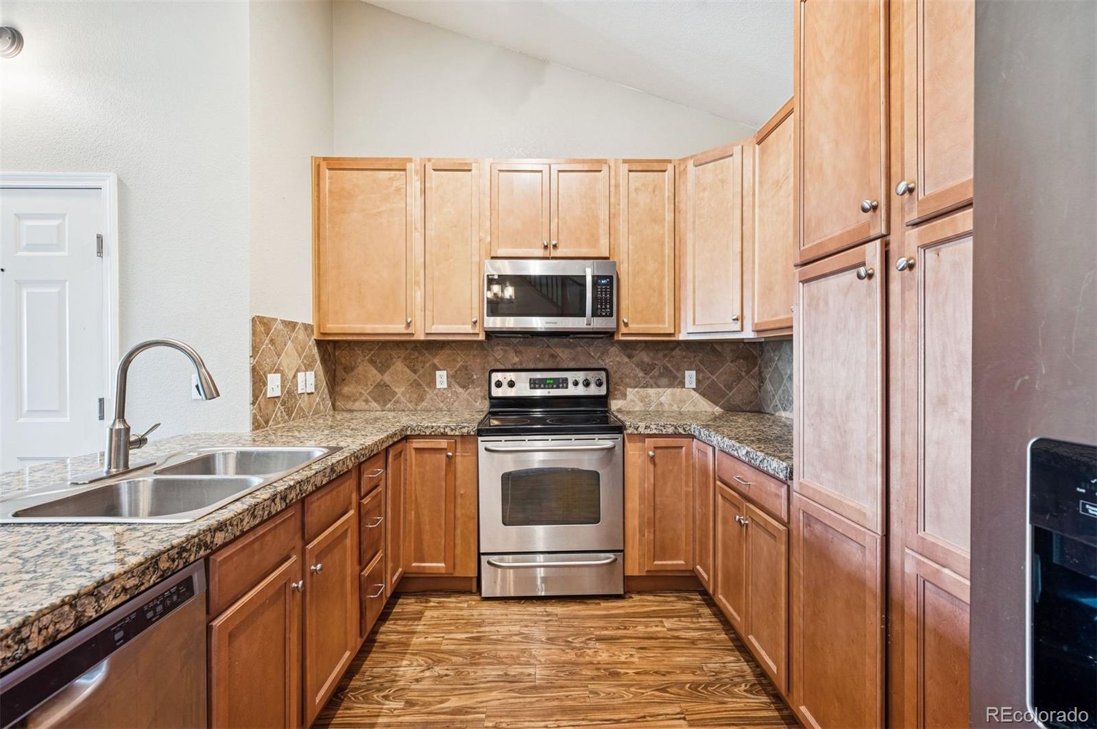 MLS Image #2 for 8778 s kipling way,littleton, Colorado