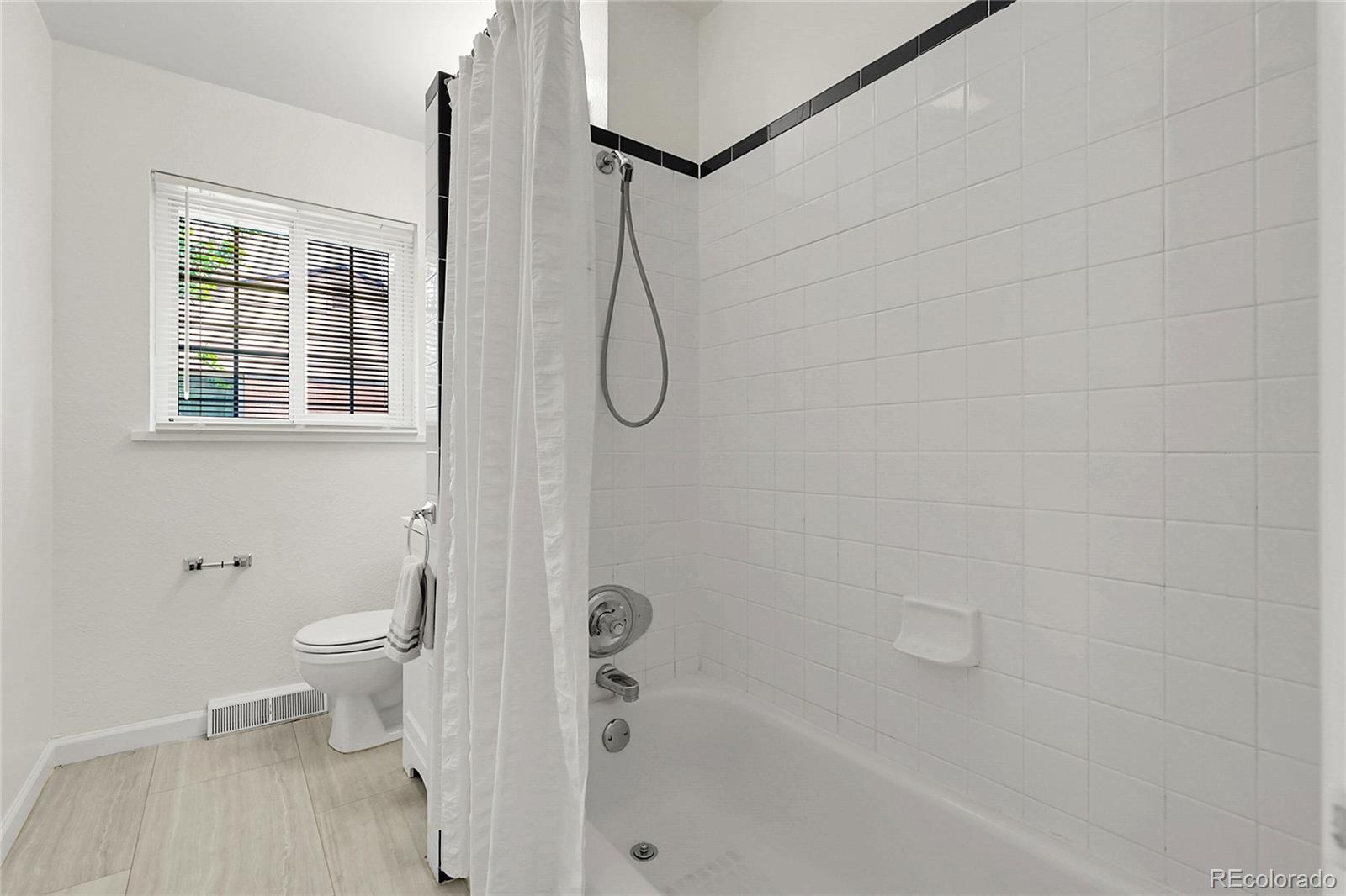 MLS Image #12 for 797 w briarwood avenue,littleton, Colorado