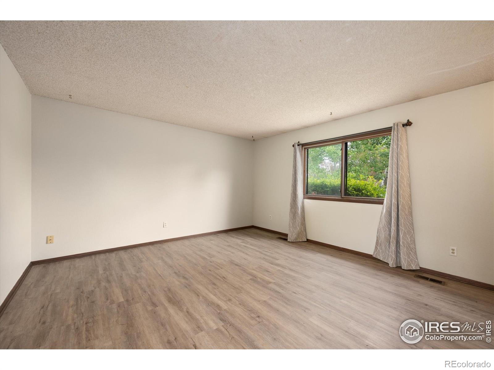 MLS Image #6 for 1955  buena vista place,loveland, Colorado
