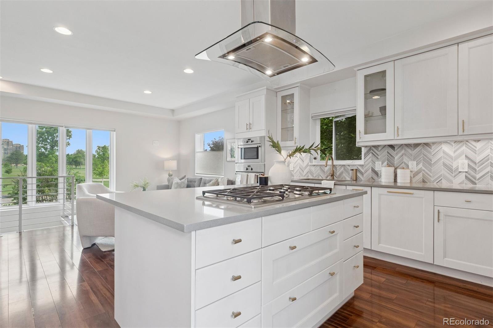 MLS Image #3 for 2945 e 26th avenue parkway,denver, Colorado