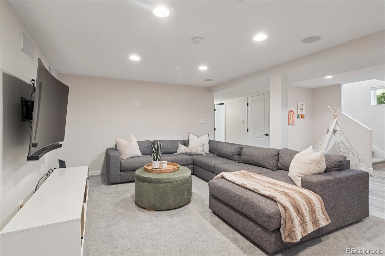 MLS Image #34 for 2945 e 26th avenue parkway,denver, Colorado