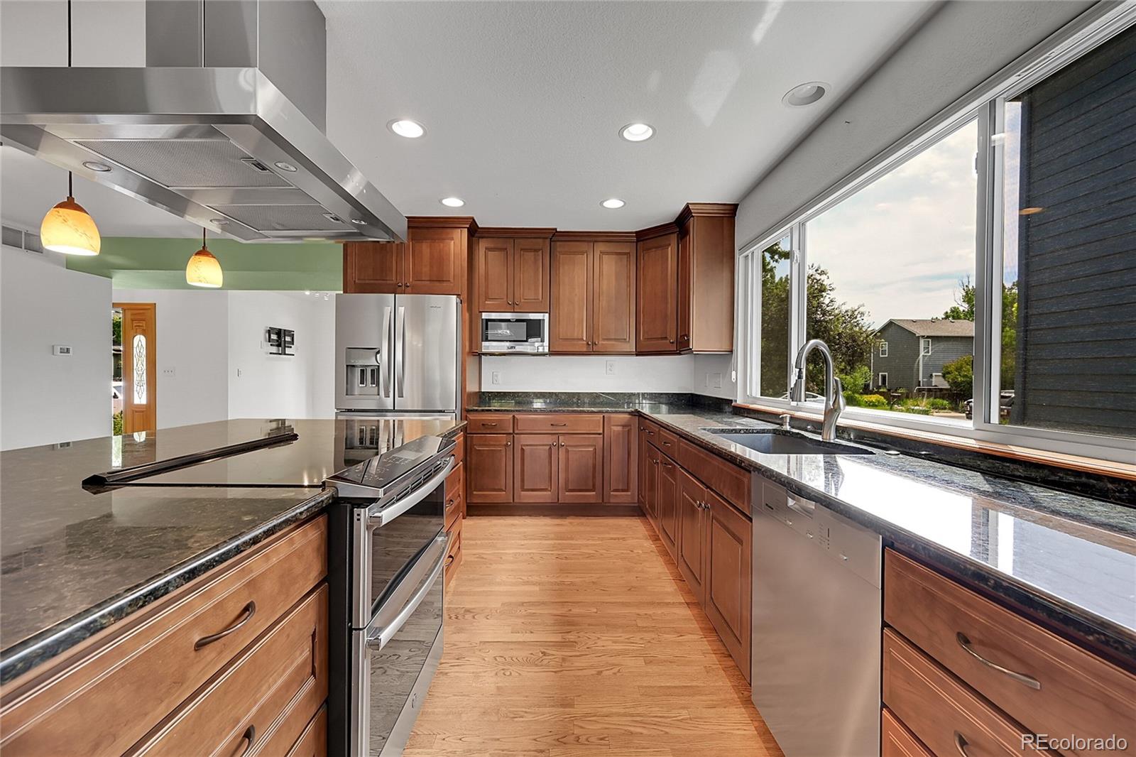 MLS Image #10 for 379  lincoln court,louisville, Colorado