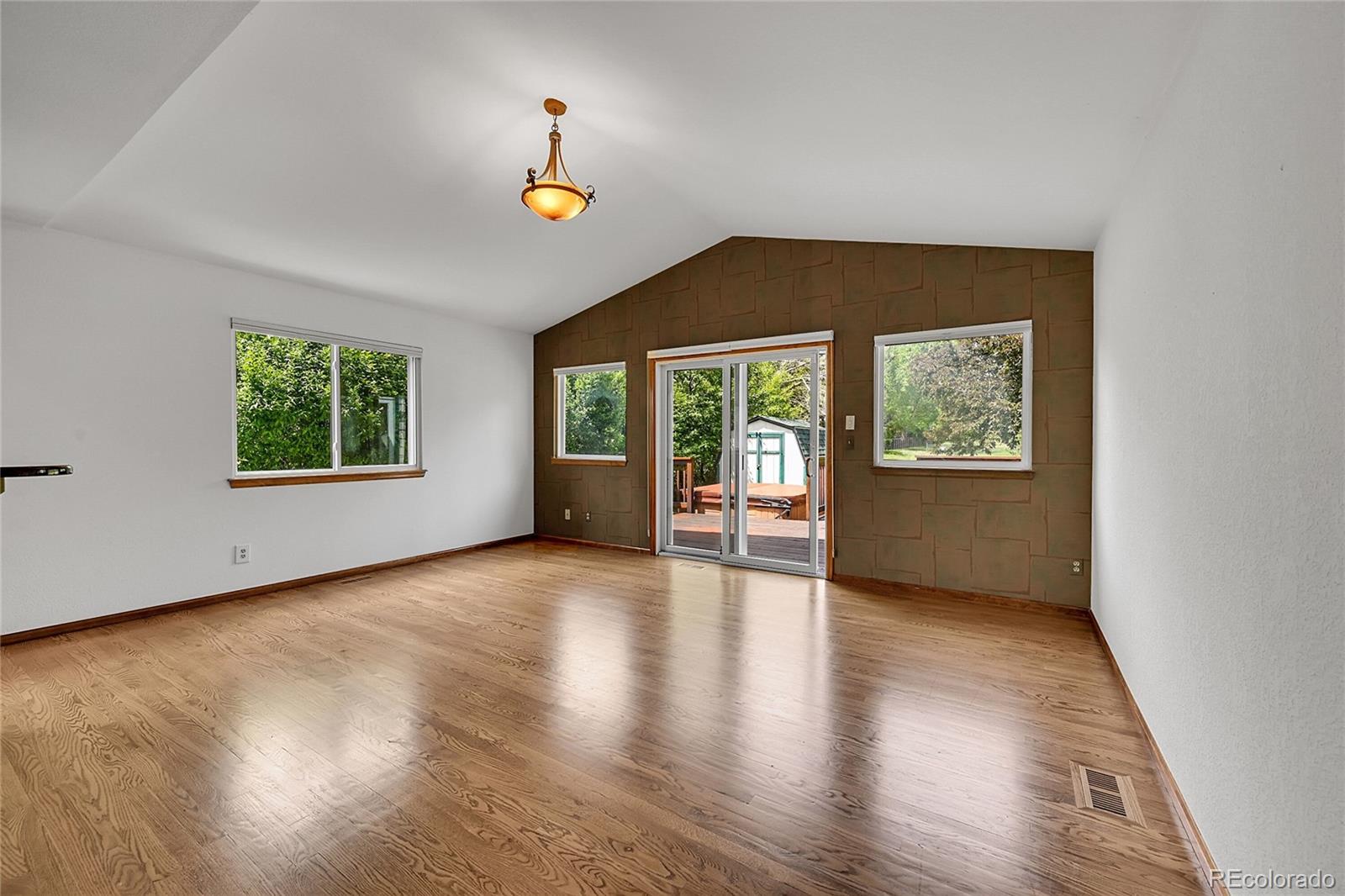 MLS Image #14 for 379  lincoln court,louisville, Colorado