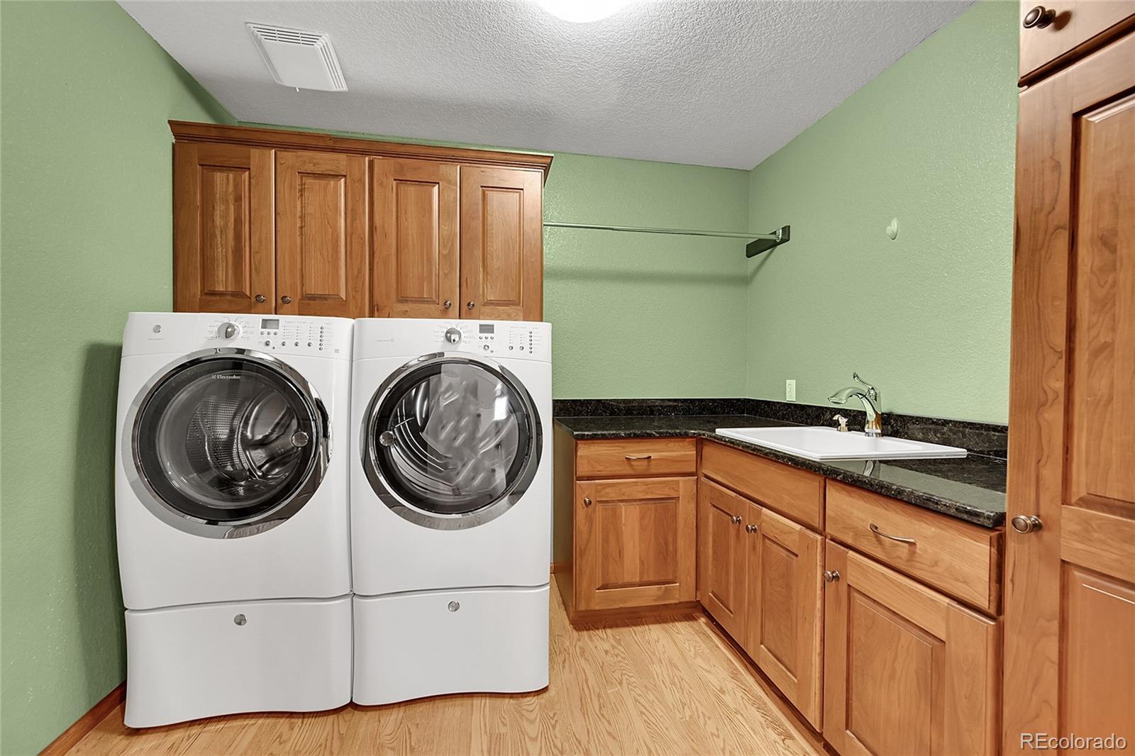 MLS Image #15 for 379  lincoln court,louisville, Colorado